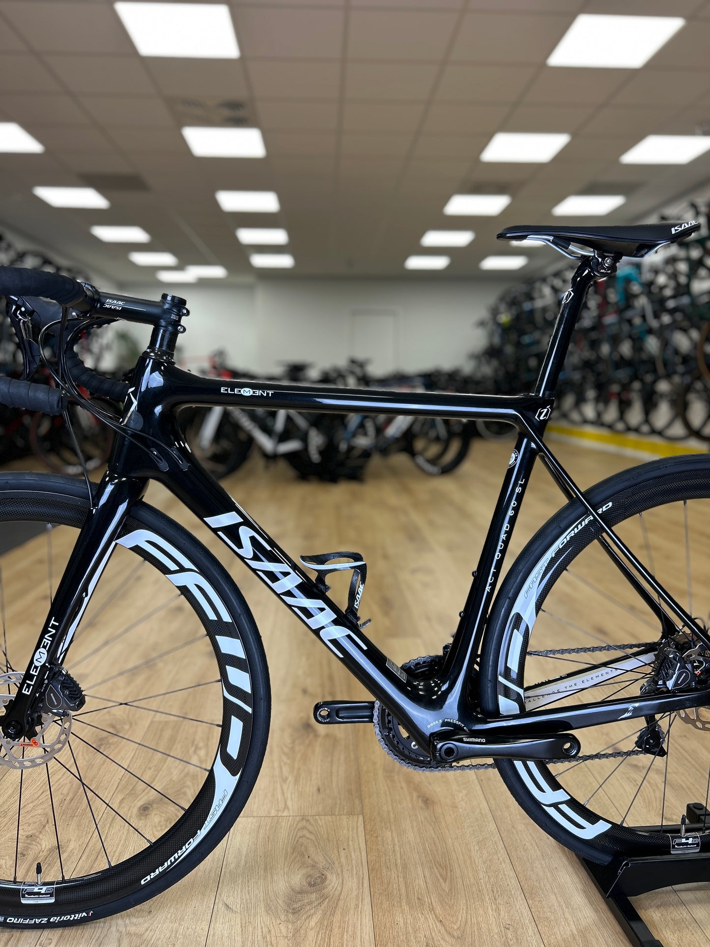 Isaac Element Carbon Racefiets