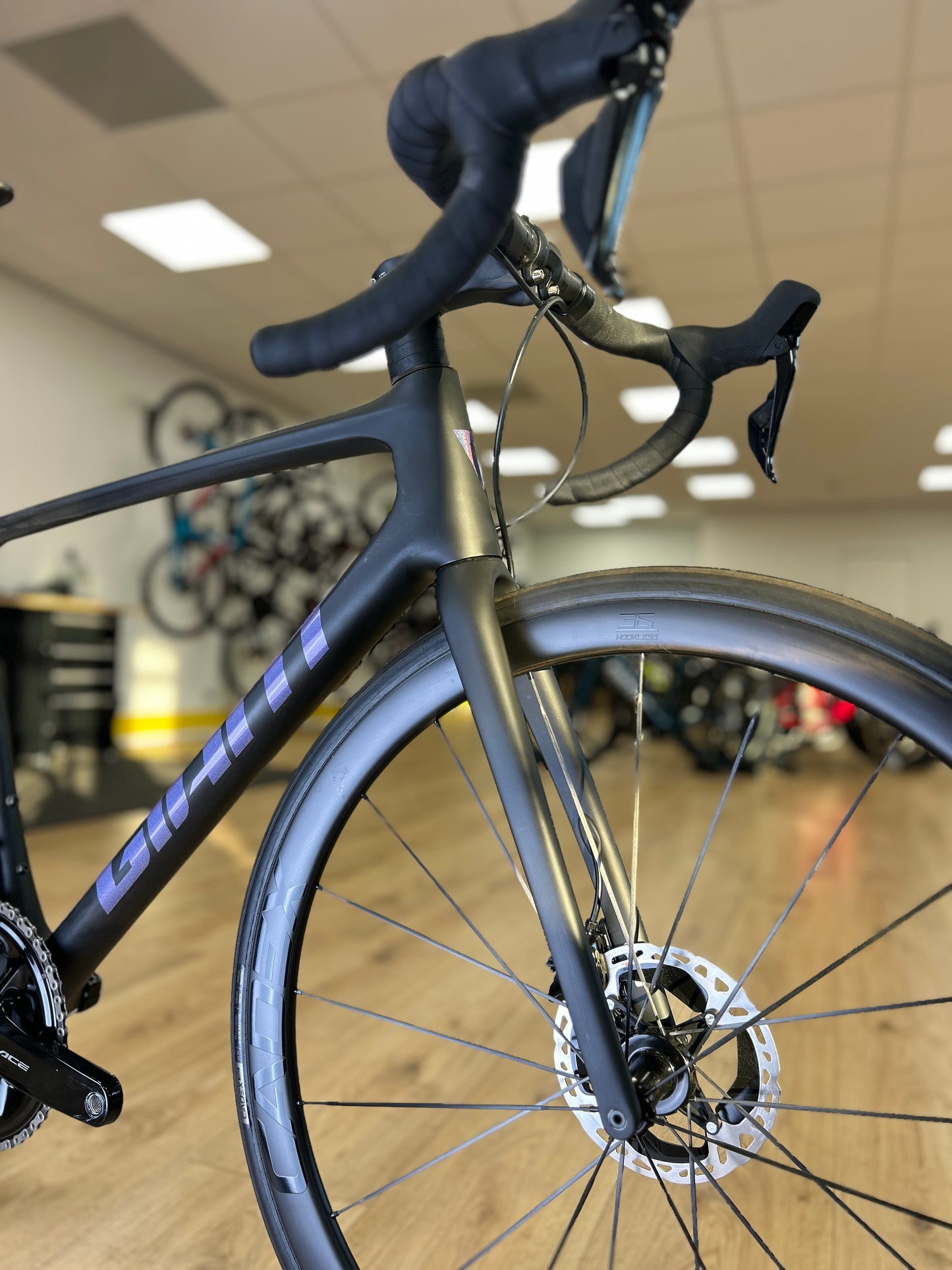 SHOWROOM MODEL Giant TCR Advanced SL Disc 0 Di2 Carbon Racefiets