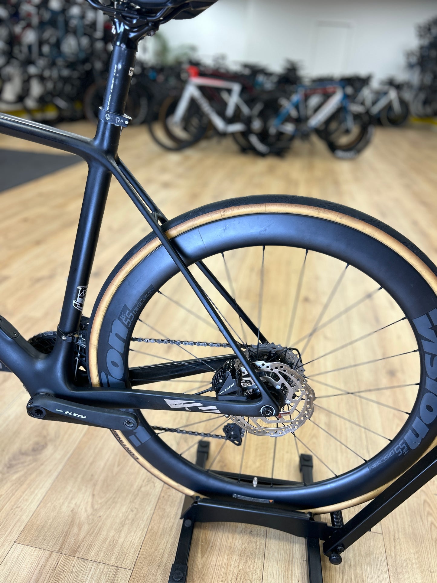 Sensa Giulia Carbon Racefiets
