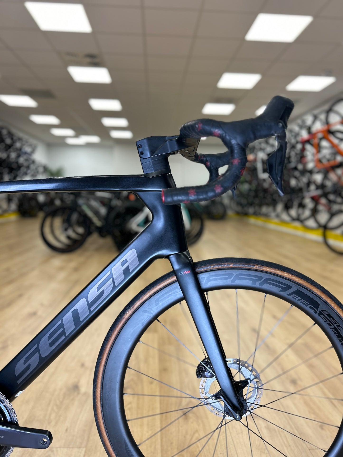 Sensa Giulia Evo Di2 Carbon Disc Racefiets