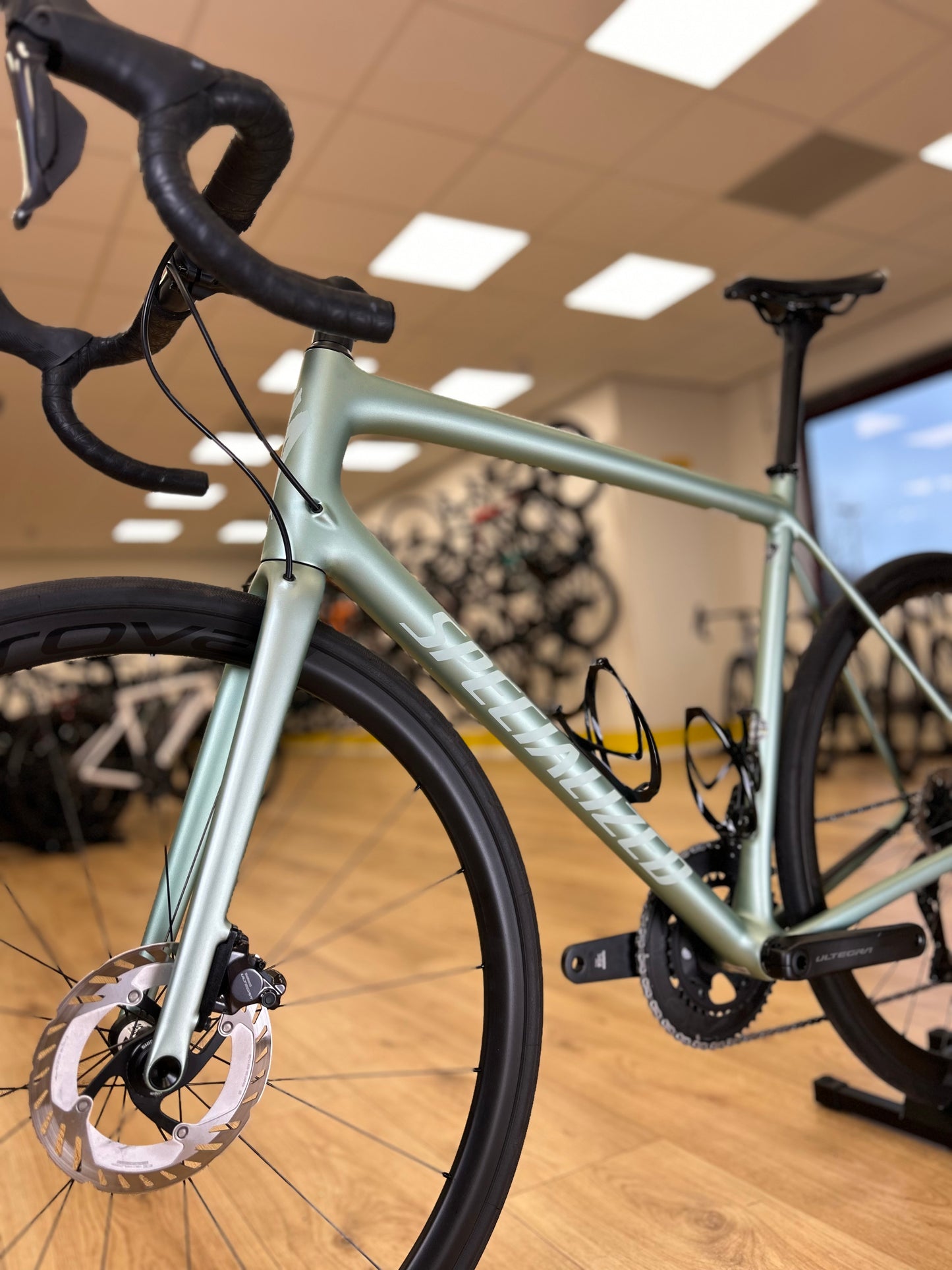 200km Specialized Aethos Pro Di2 Carbon Disc Racefiets