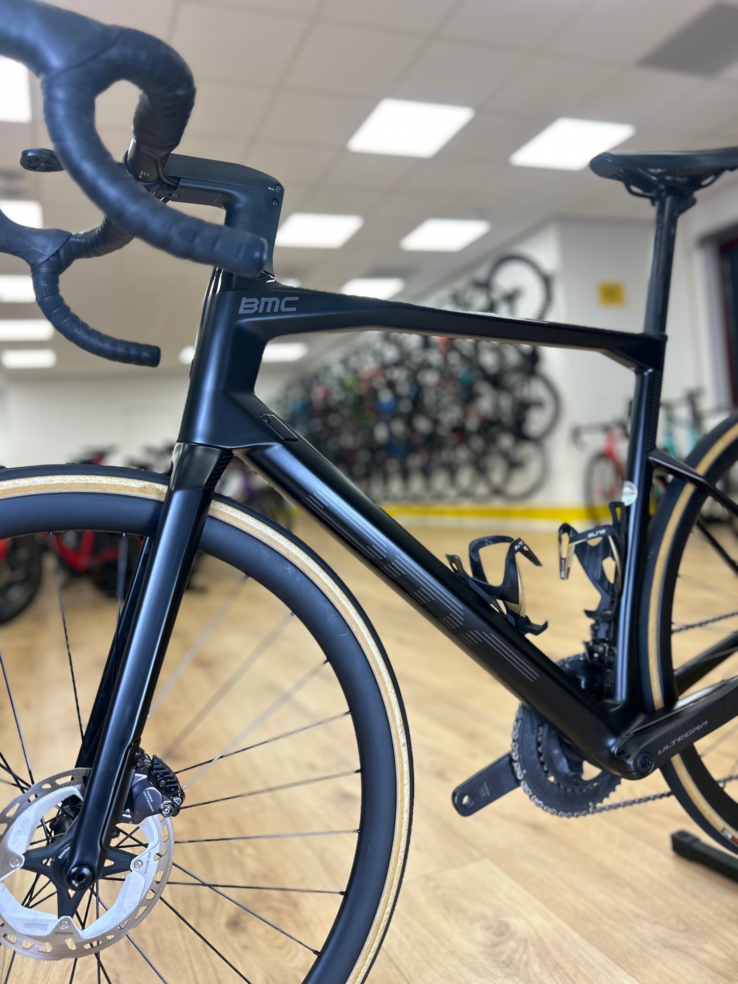 BMC Road Machine 01 Di2 Carbon Disc Racefiets