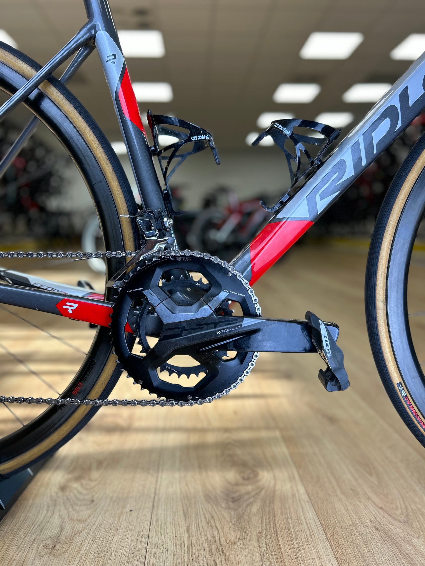 Ridley Fenix Carbon Ultegra Disc Racefiets