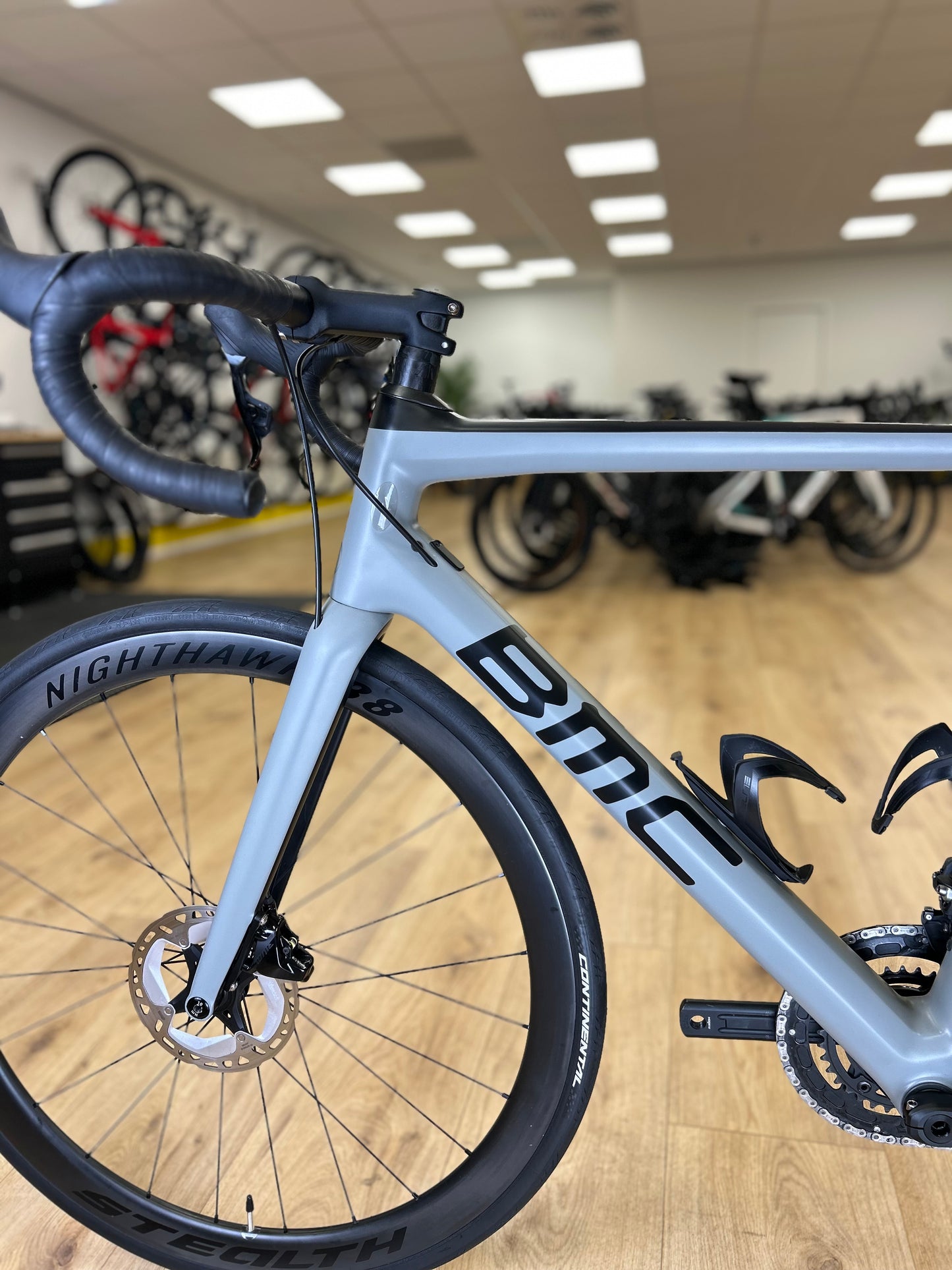 2000KM BMC TeamMachine AXS PM Carbon Disc Race Bike
