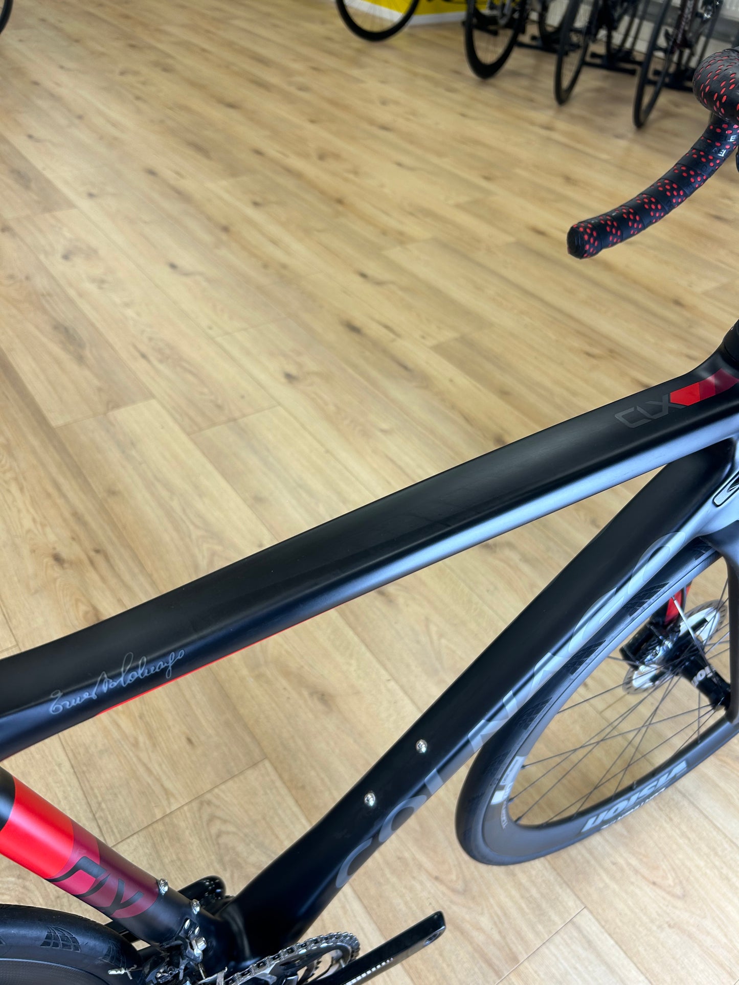 Colnago CLX Full Carbon Disc Racefiets