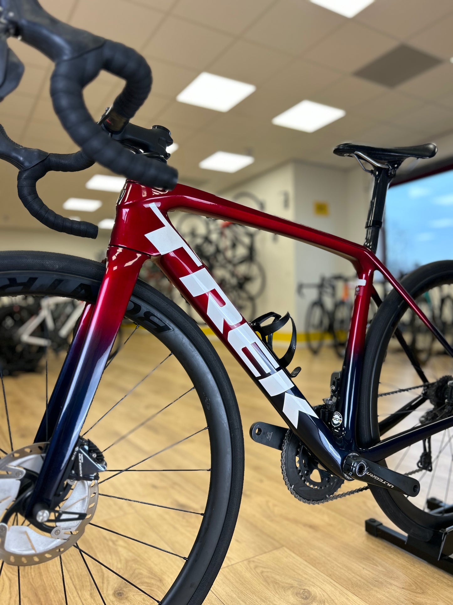 Trek Emonda SLR7 Di2 Carbon Disc Racefiets
