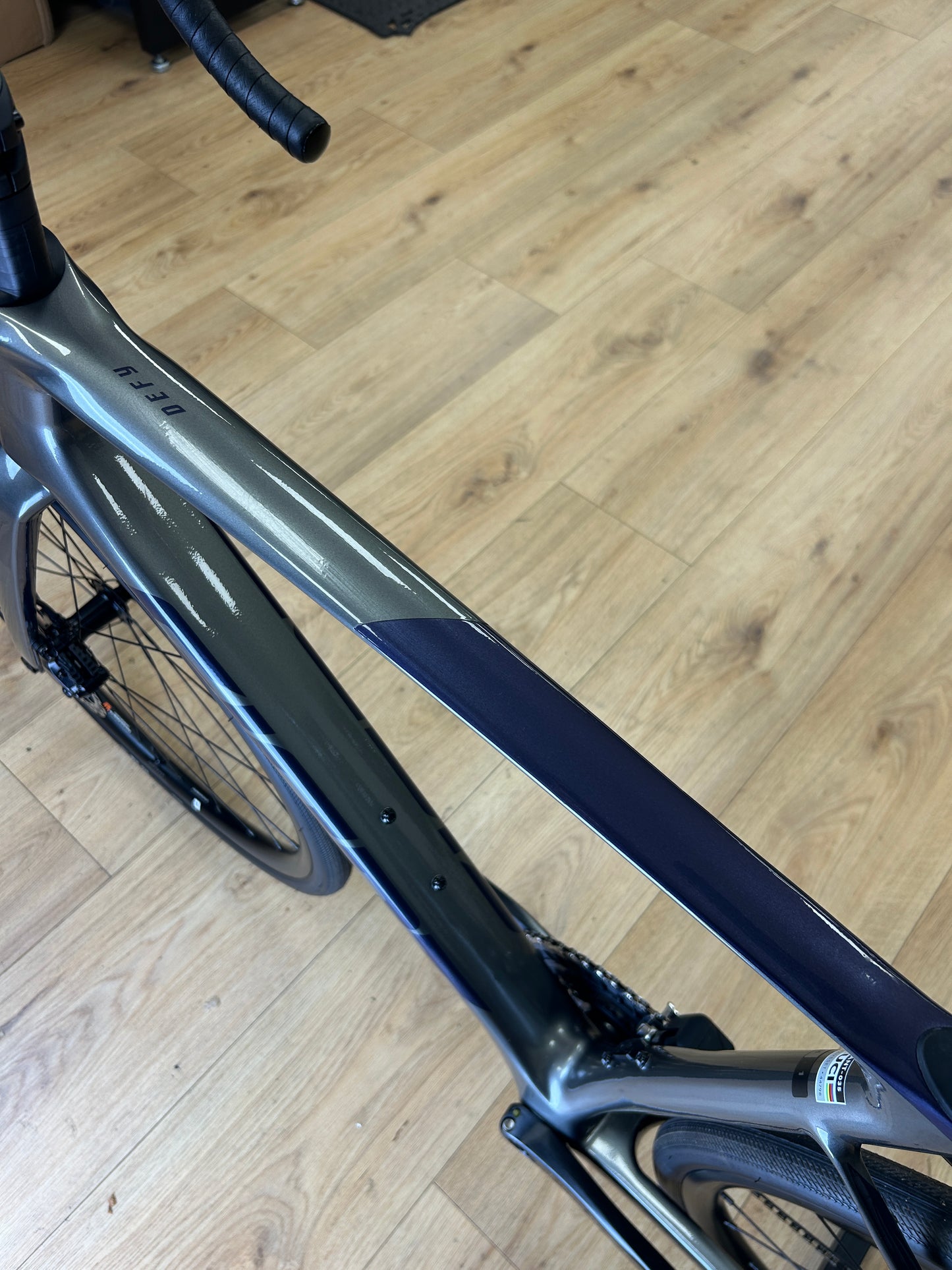 SHOWROOM MODEL 0km Giant Defy Advanced 1 Di2 Carbon Racefiets