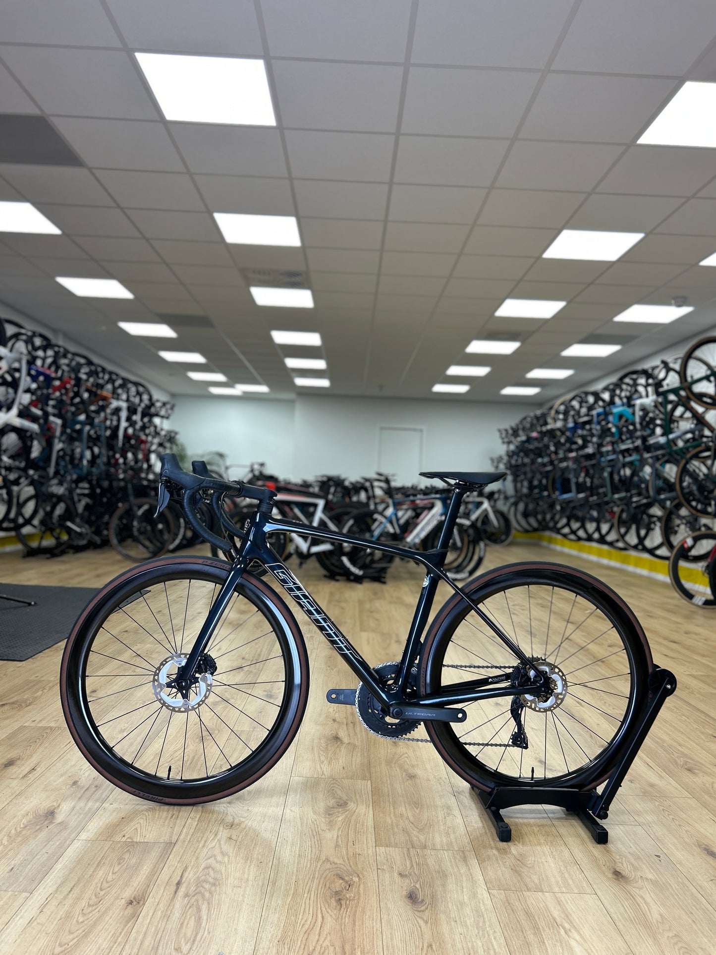 Giant TCR Advanced 1+ Di2 Carbon Racefiets