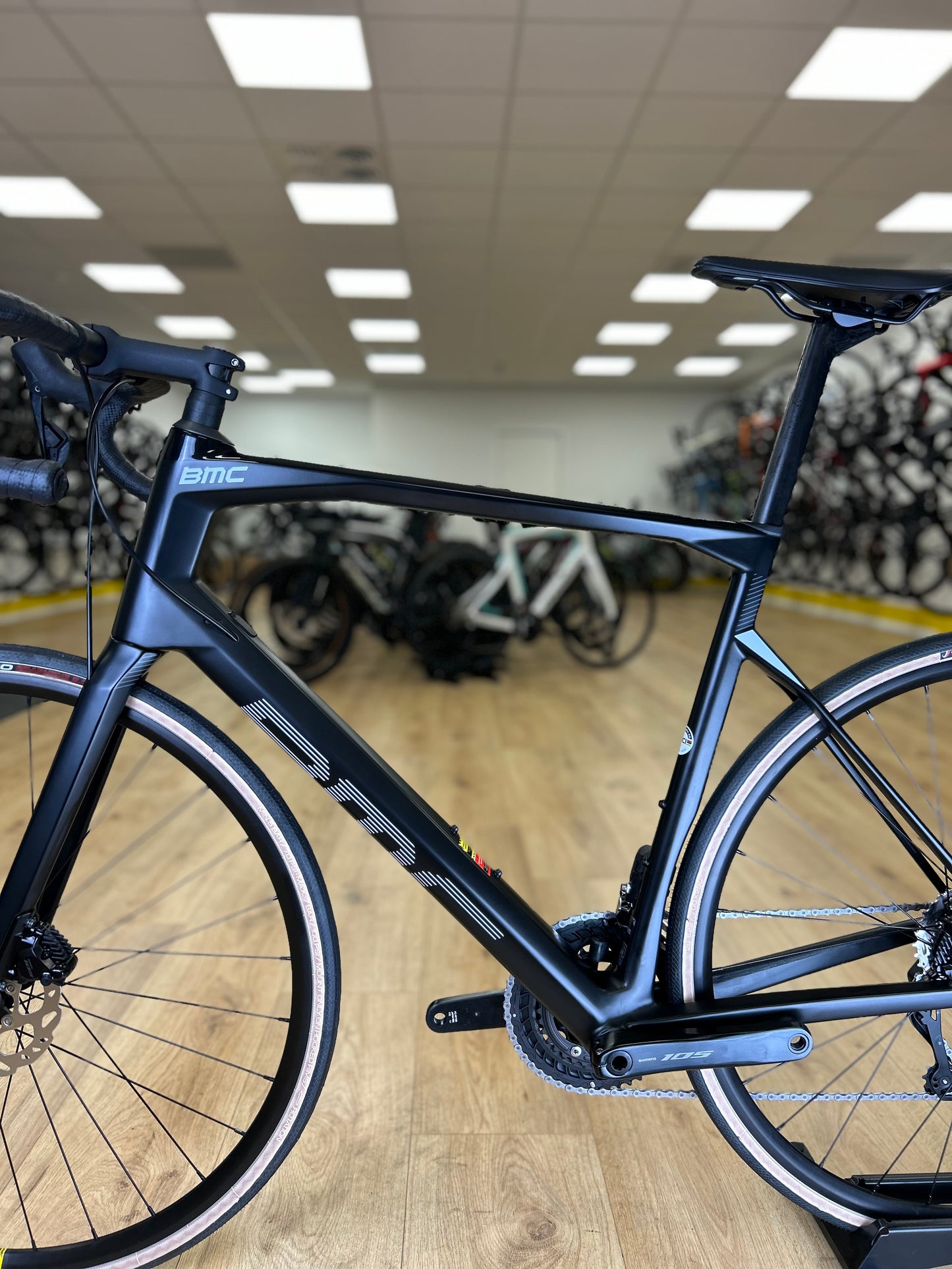 NEW BMC RoadMachine Di2 Carbon Disc Racefiets