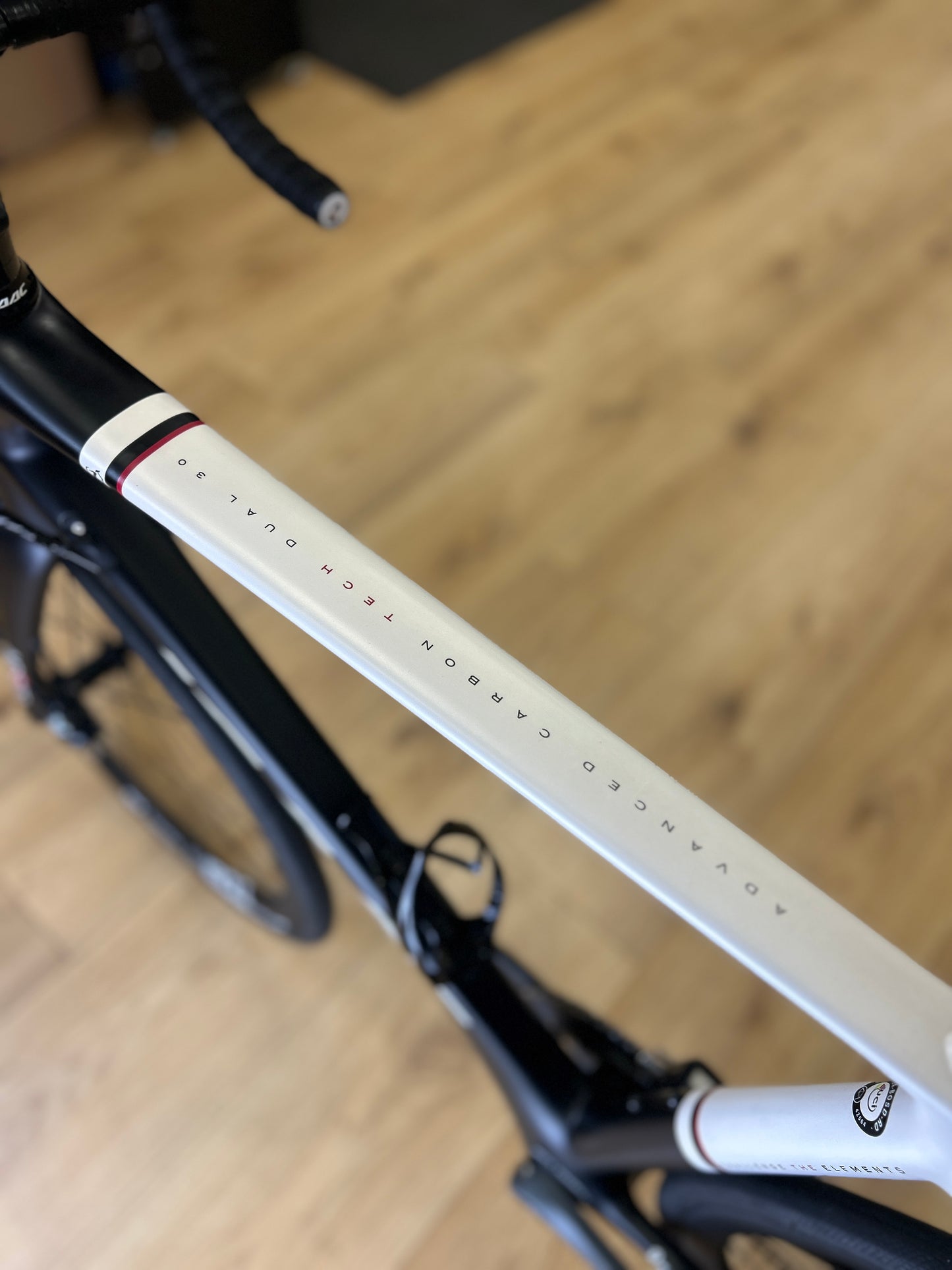 Isaac Boson Di2 Carbon Racefiets