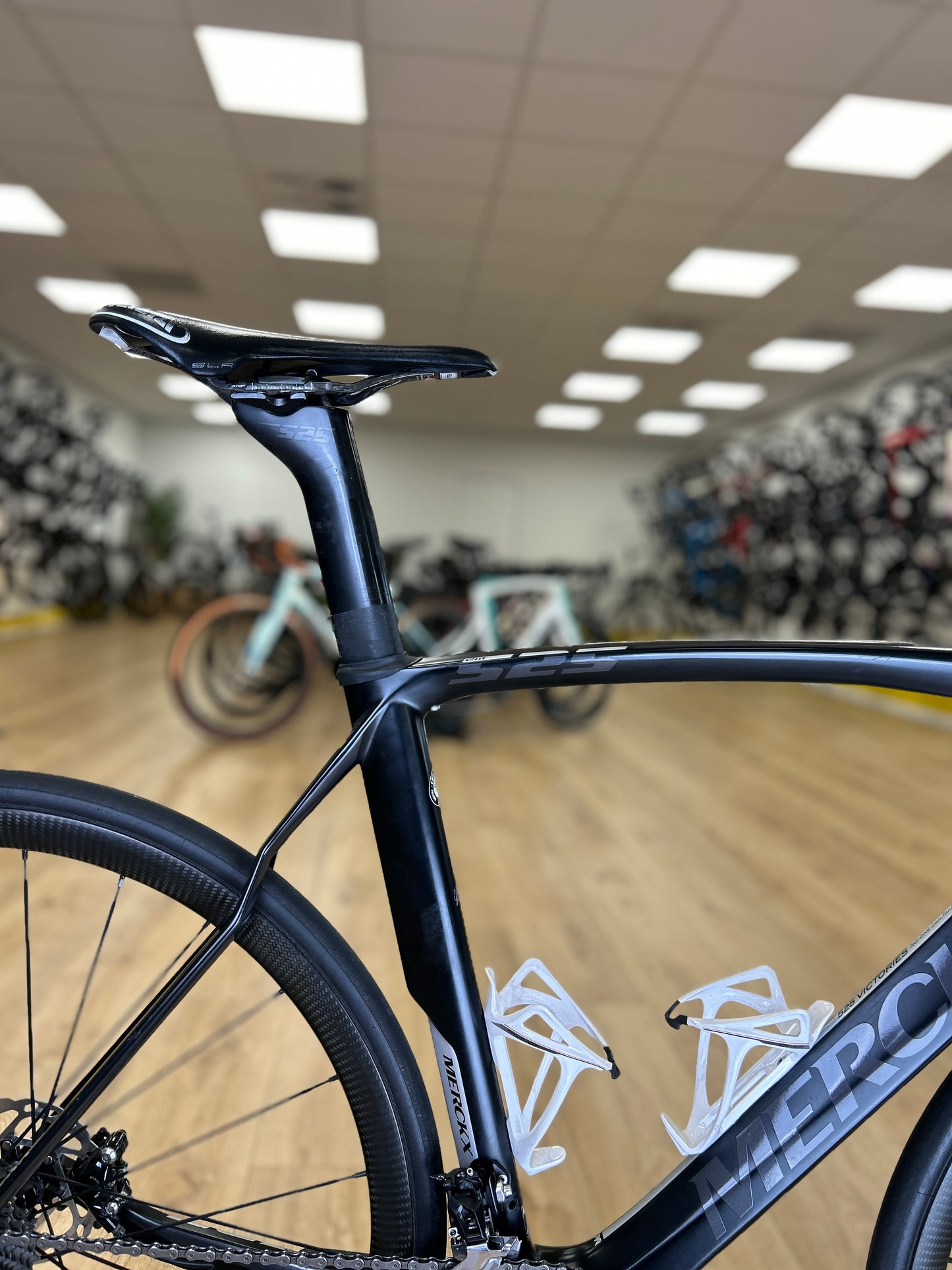 Eddy Merckx EM525 Disc Carbon Racefiets