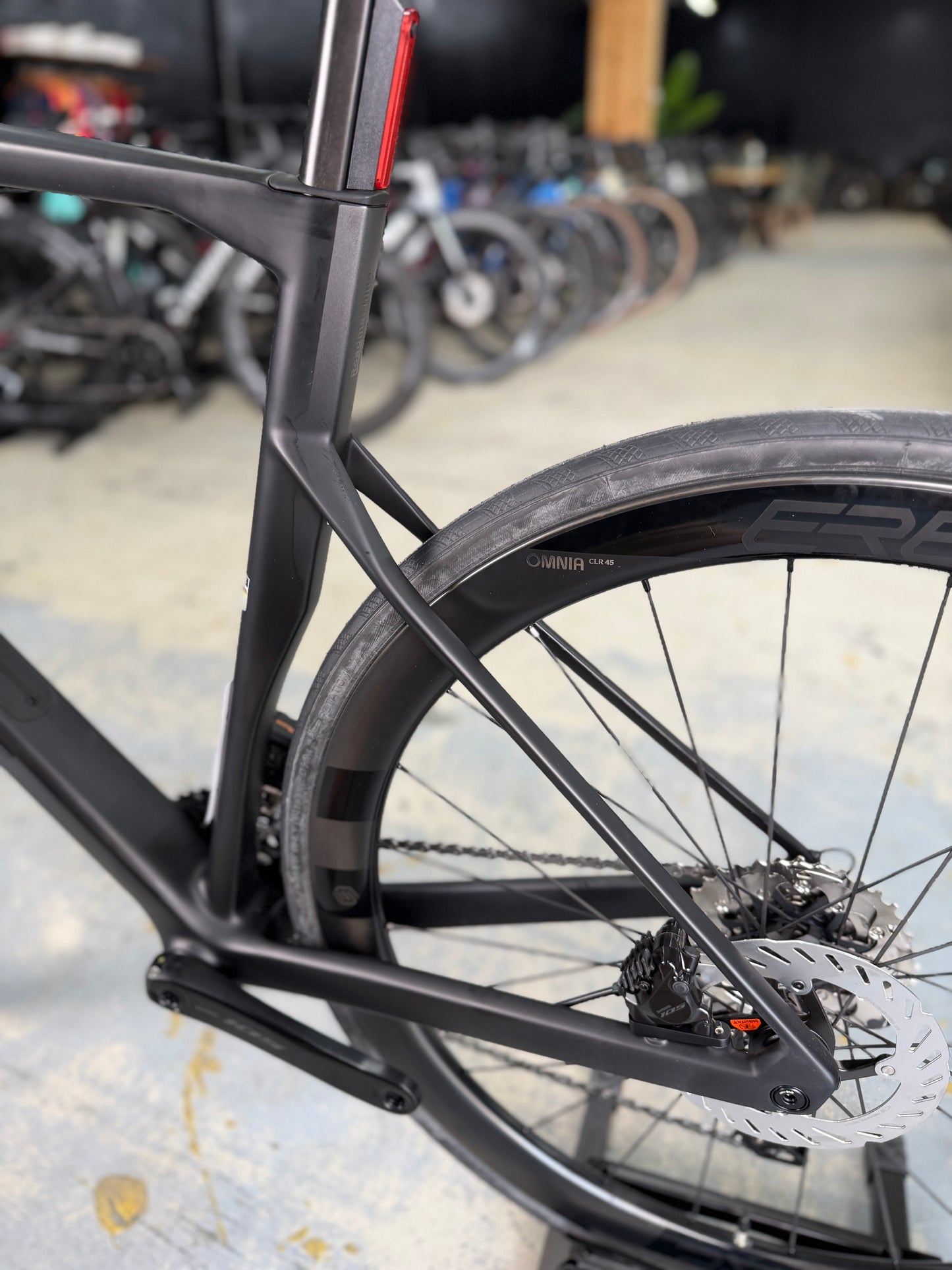 NIEUW BMC Roadmachine Di2 Carbon Racefiets