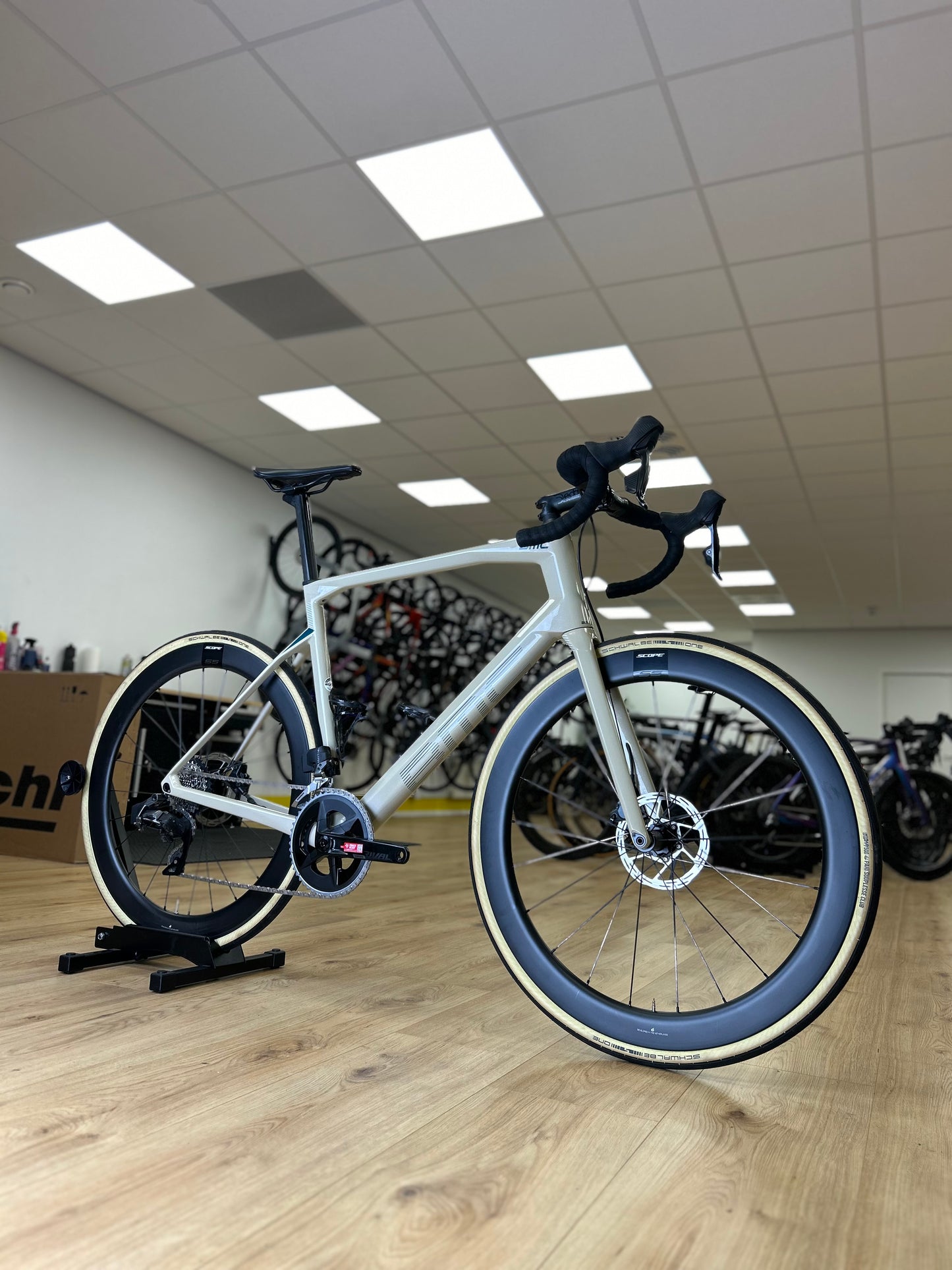 BMC Road Machine AXS Carbon Disc Racefiets