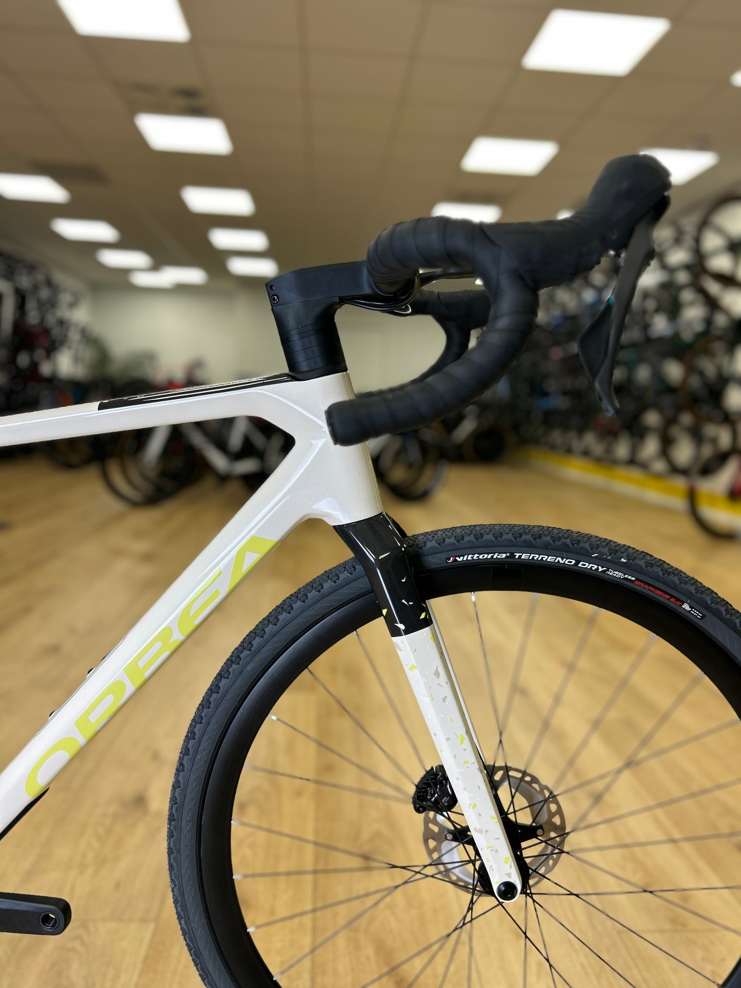 0km Showroom Model Orbea Terra Gravel Fiets