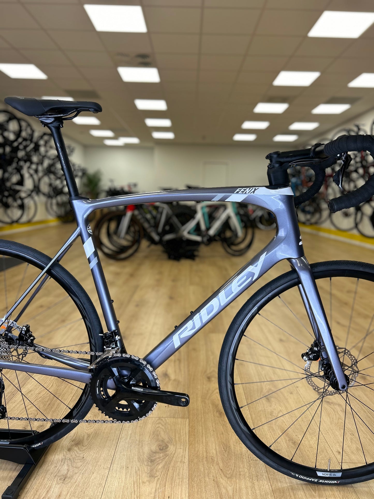 Showroom Model Ridley Fenix Carbon Disc Racefiets