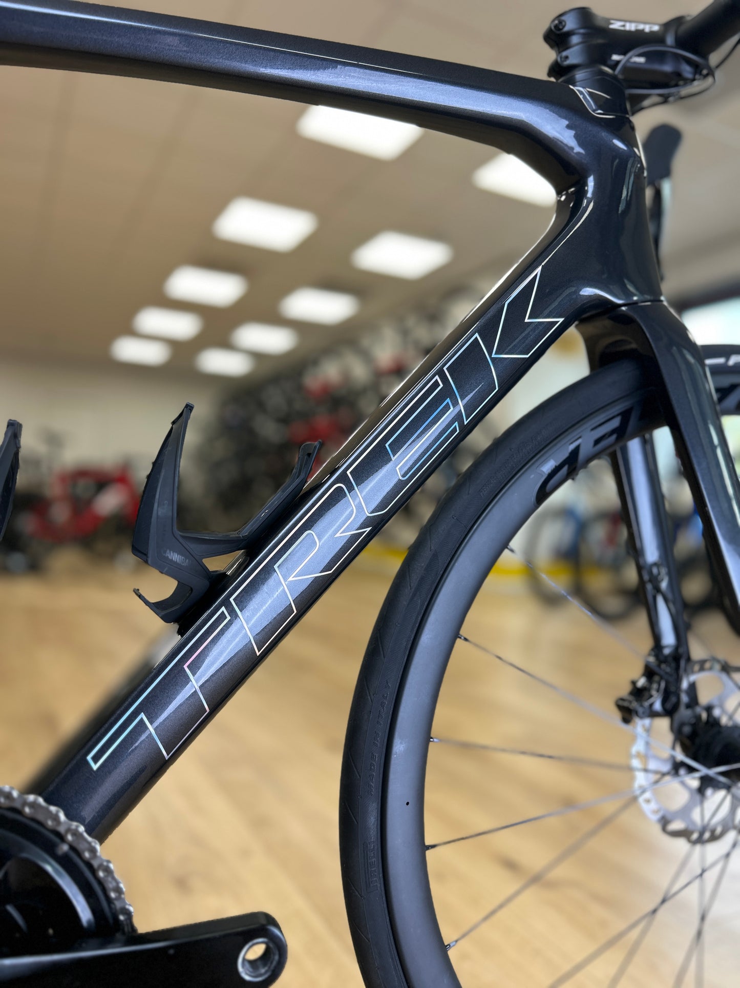 250km Trek Émonda SL6 Di2 Carbon Racefiets