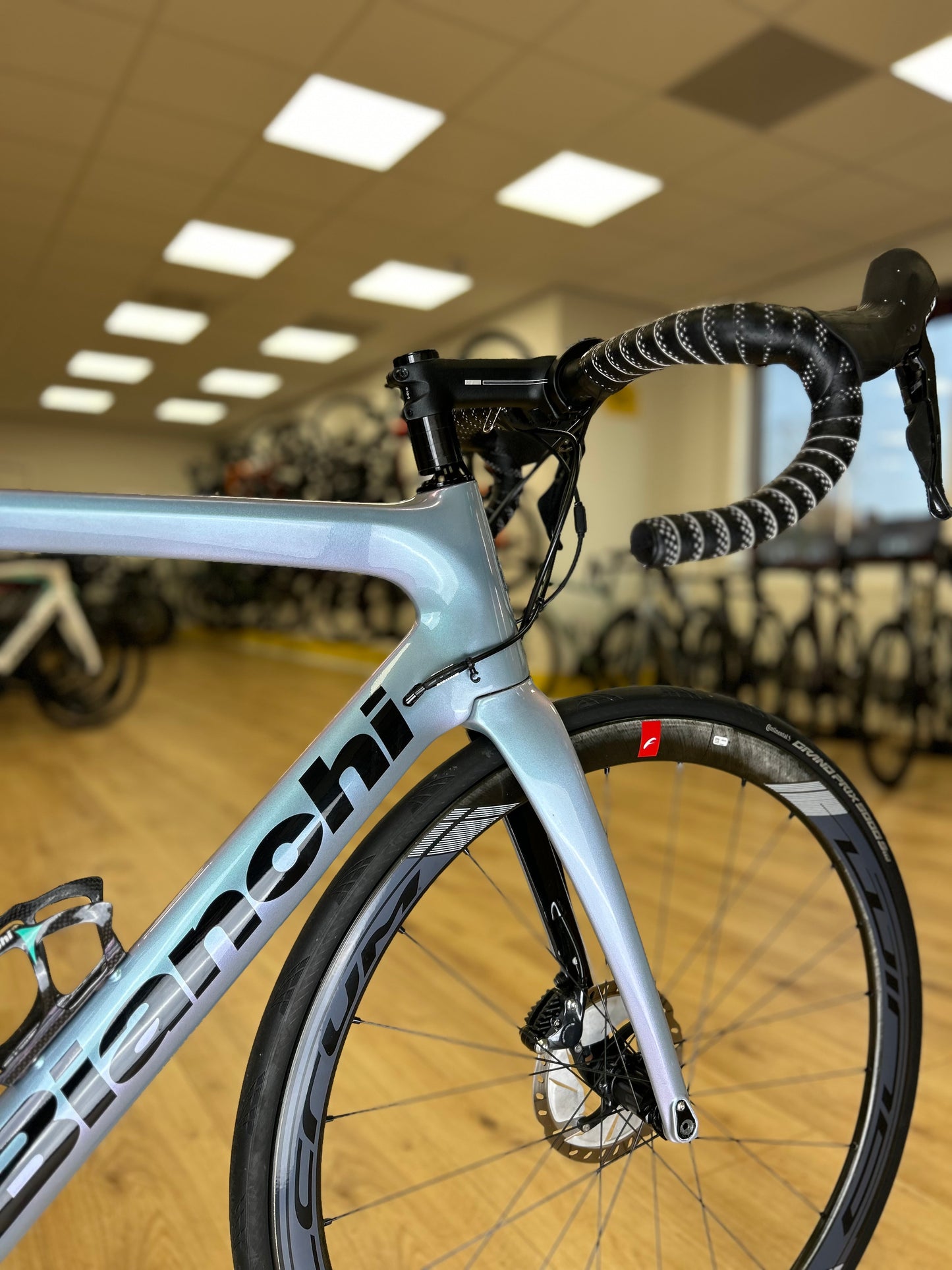 2500km Bianchi Aria Ultegra Carbon Disc Racefiets