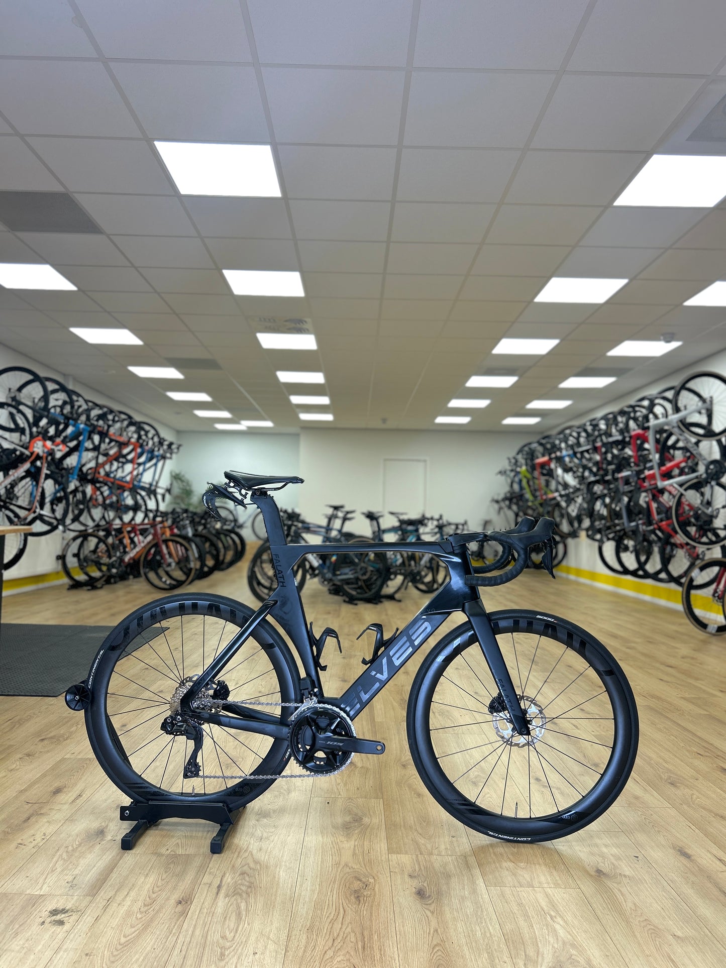 Elves Falath Pro Di2 Carbon Racefiets