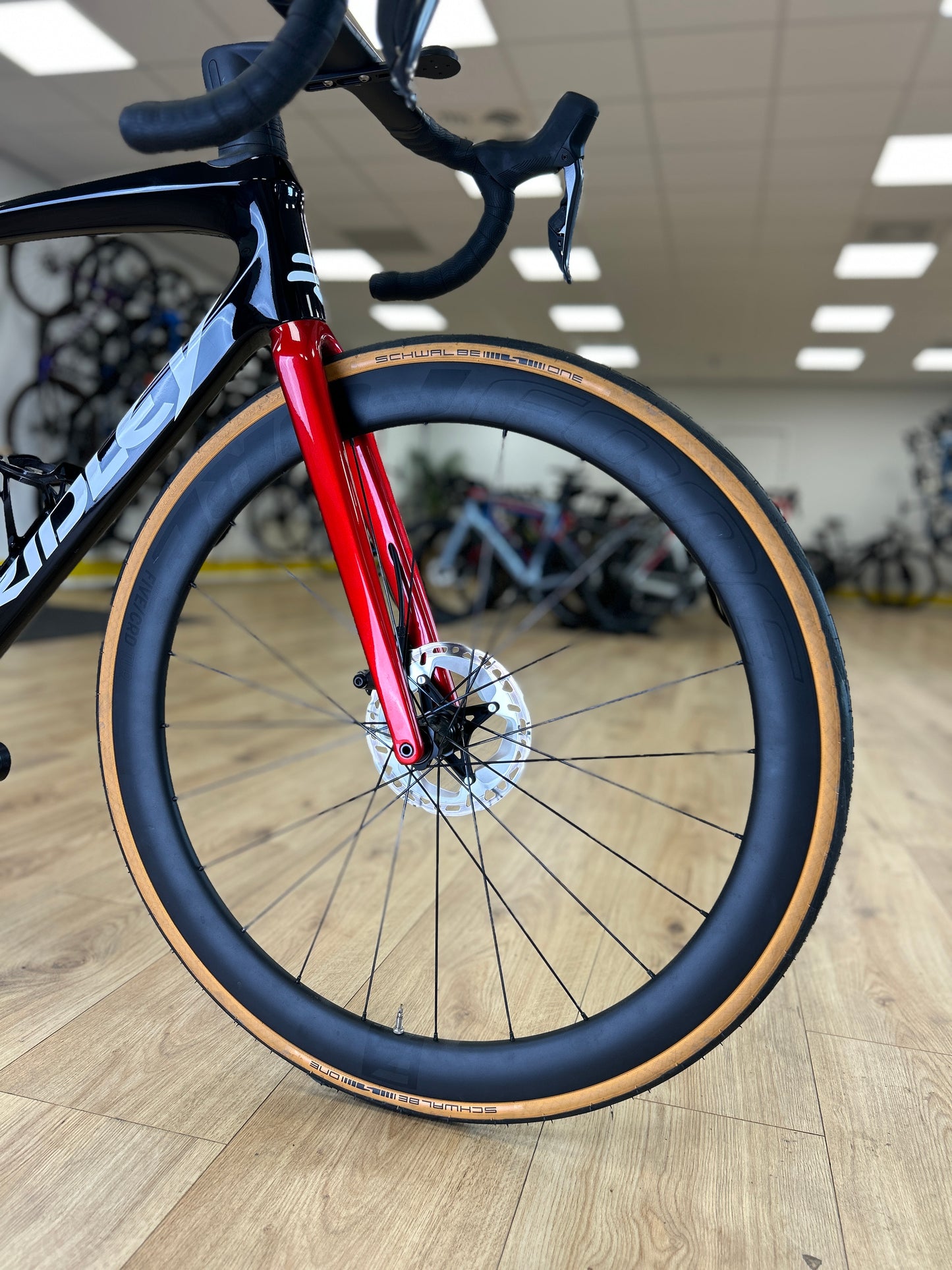 500km Ridley Fênix Slic Di2 Carbon Racefiets