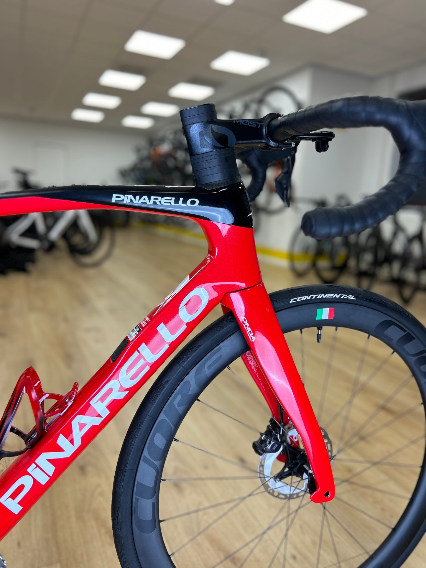 2024 Pinarello X3 Di2 Carbon Disc Racefiets