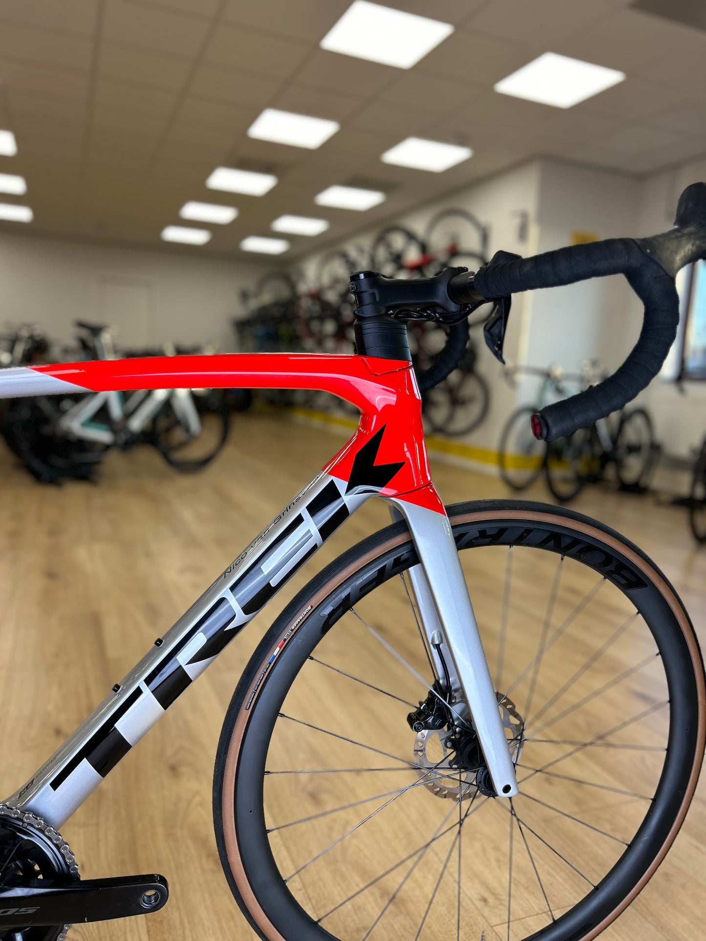 Trek Emonda SL6 Di2 Carbon Disc Racefiets