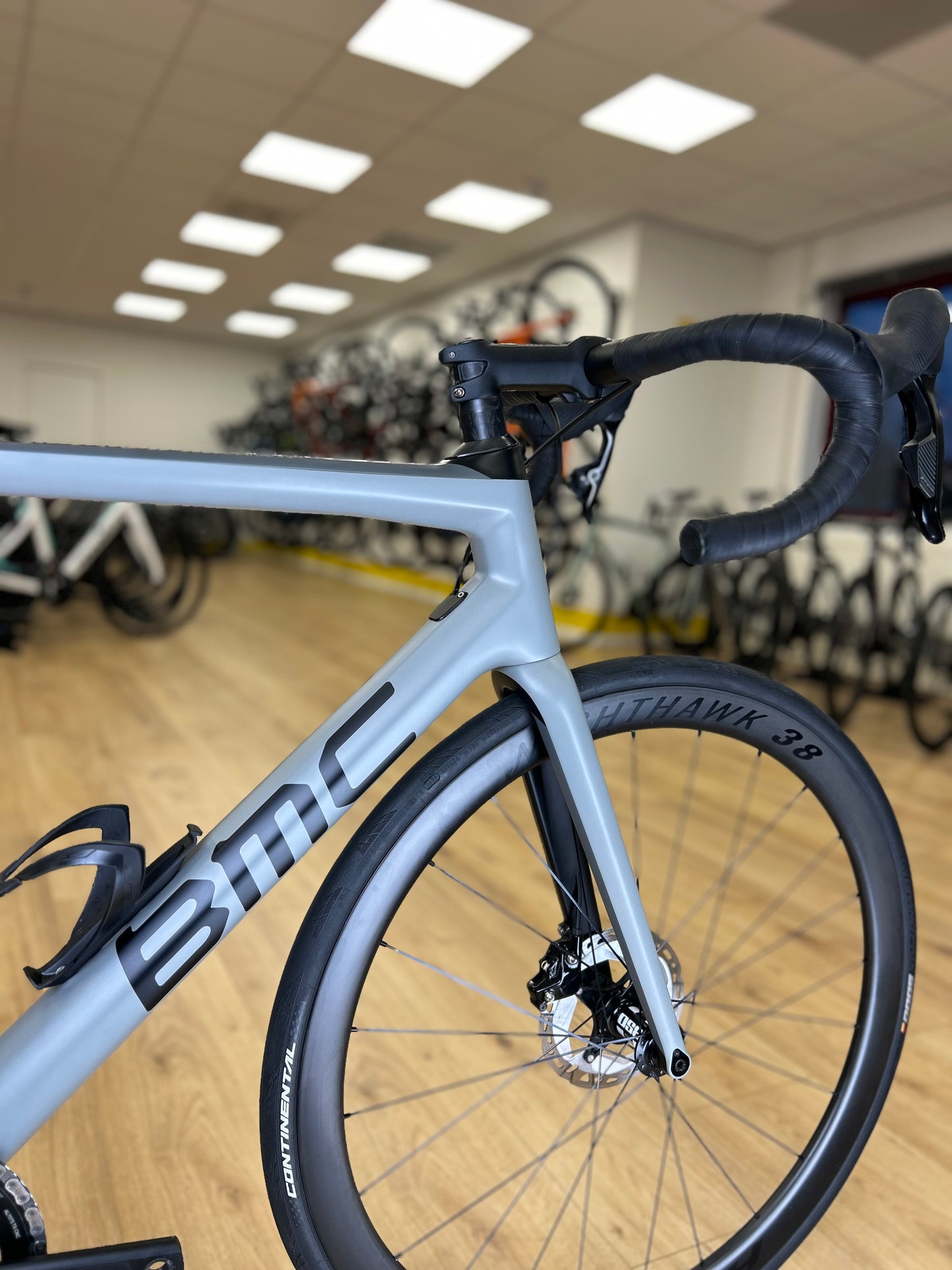 2000KM BMC TeamMachine AXS PM Carbon Disc Race Bike