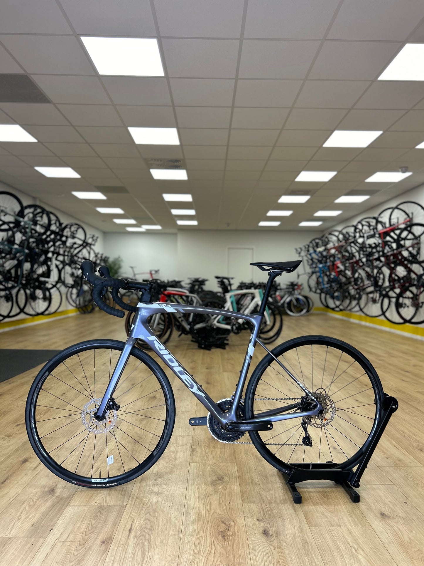 Showroom Model Ridley Fenix Carbon Disc Racefiets
