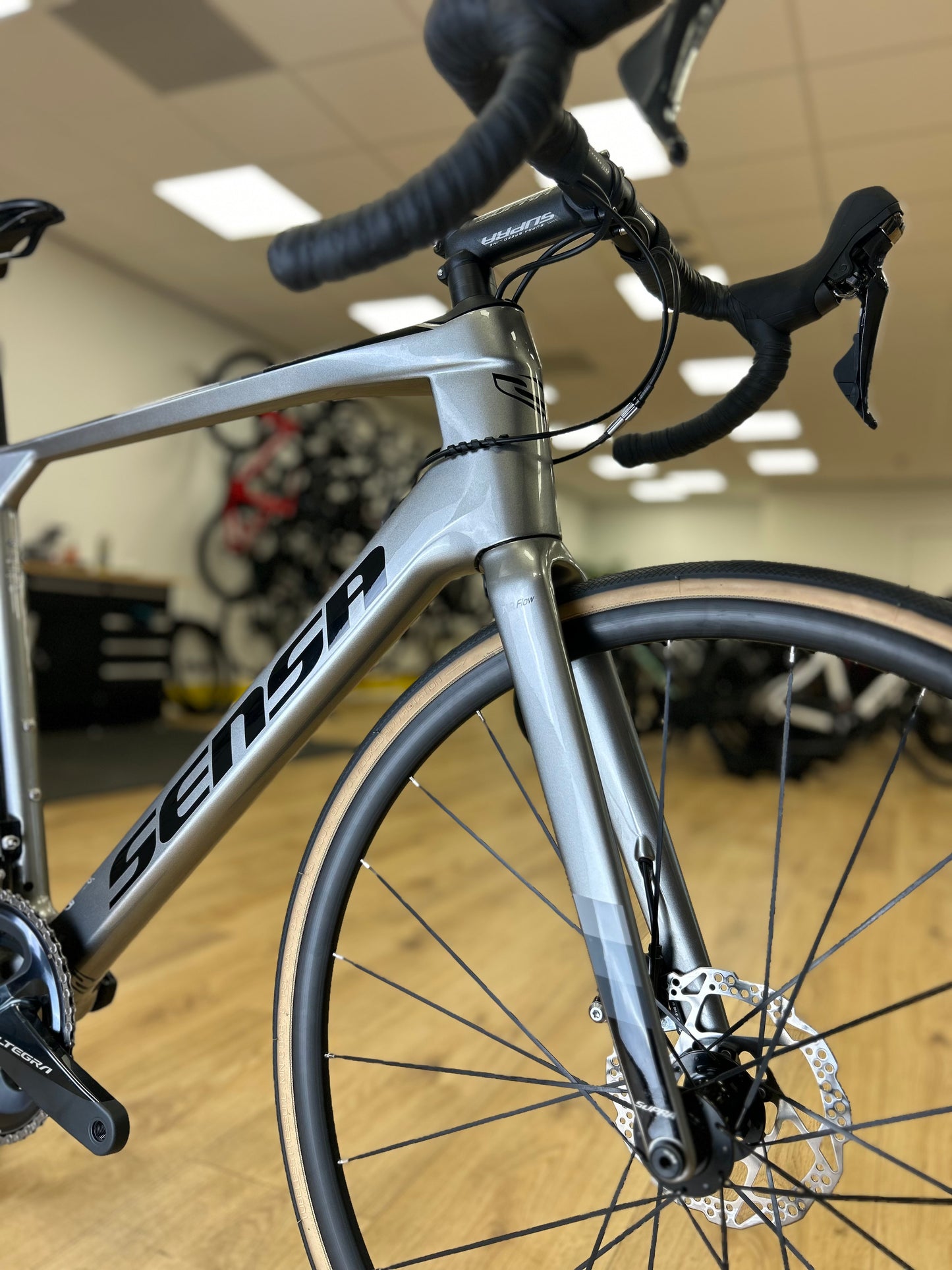Showroom Model Sensa Giulia GF Carbon Disc Racefiets