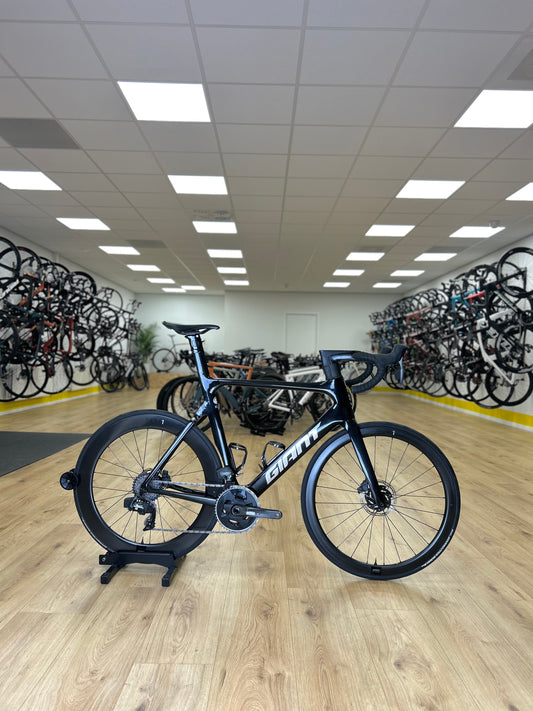 Giant Propel Advanced SL AXS Carbon Road Bike