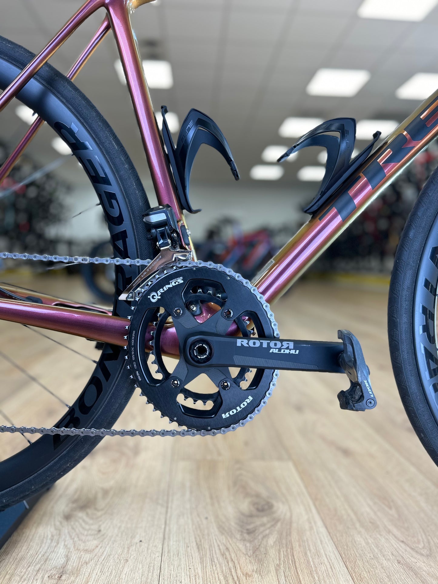 Chameleon Trek Emonda Slr7 Di2 Carbon Road Bike