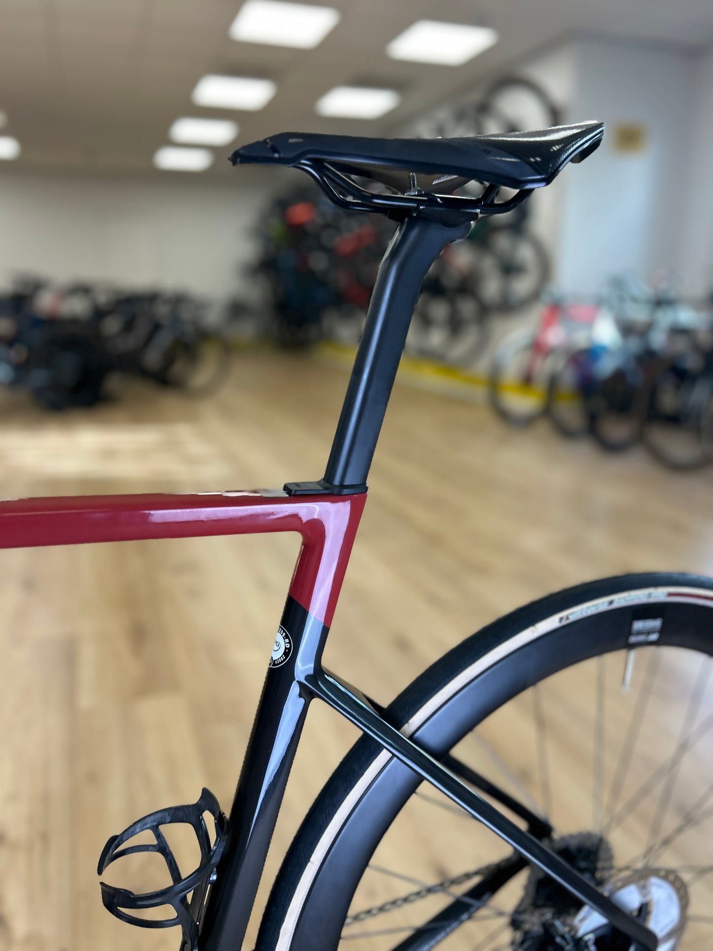Focus Izalco Max 9.8 Di2 Carbon Racefiets
