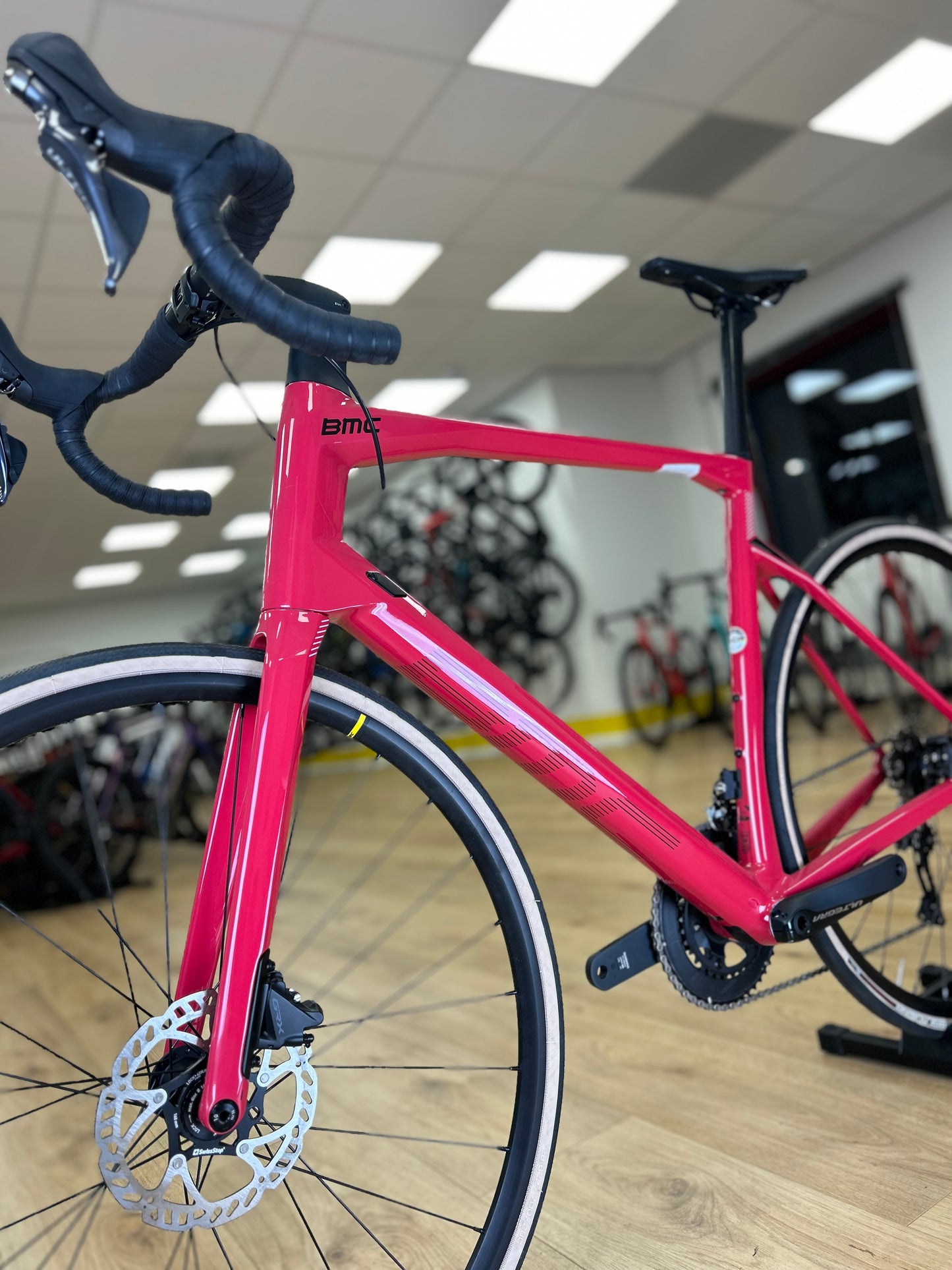 NEW - BMC Road Machine Ultegra Carbon Disc Racefiets