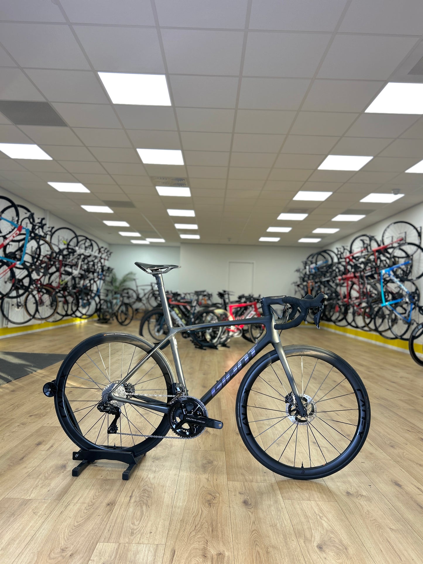 SHOWROOM MODEL Giant TCR Advanced SL Disc 0 Di2 Carbon Racefiets