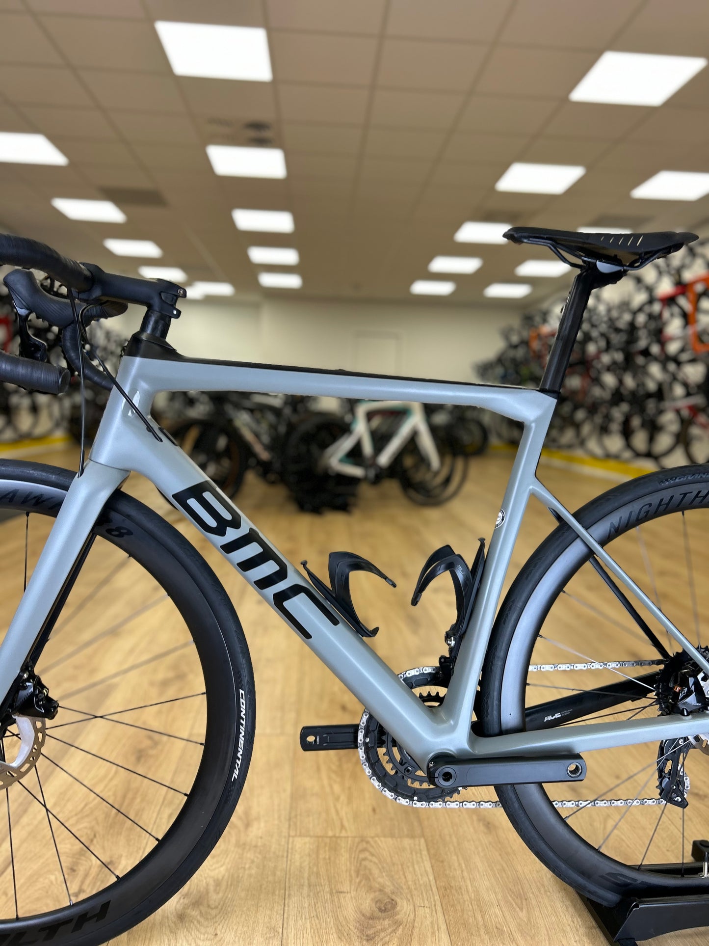 2000KM BMC TeamMachine AXS PM Carbon Disc Race Bike