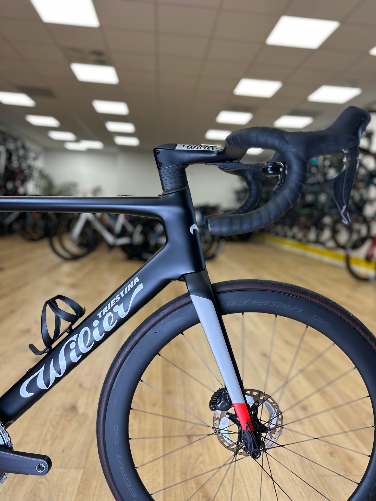 2000km Wilier Filante SLR Di2 Carbon Racefiets