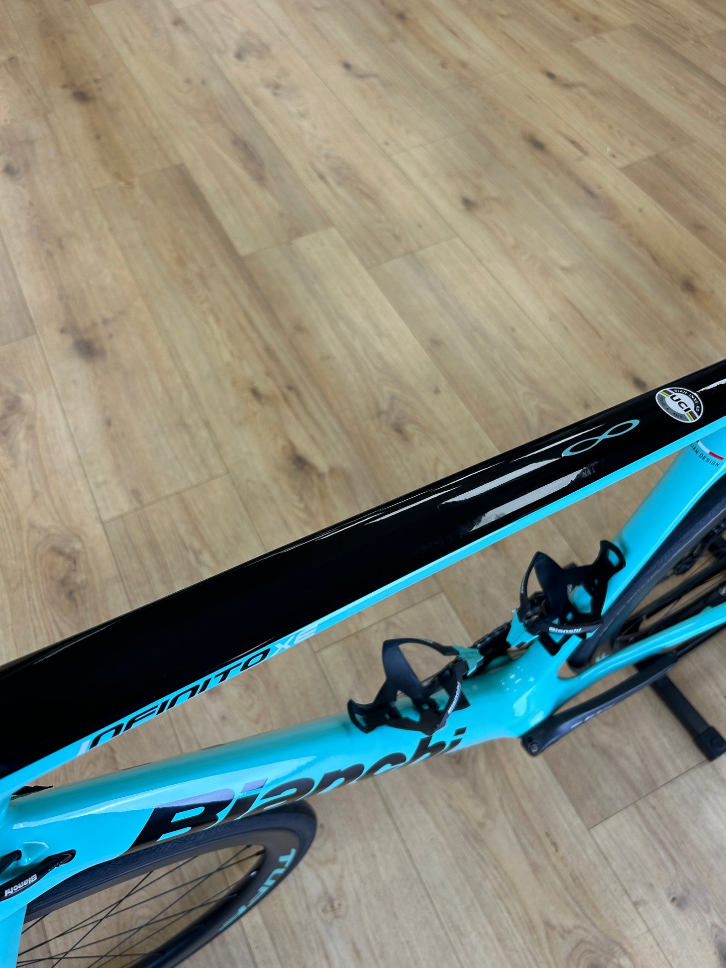 Bianchi Infinito Carbon Disc Racefiets