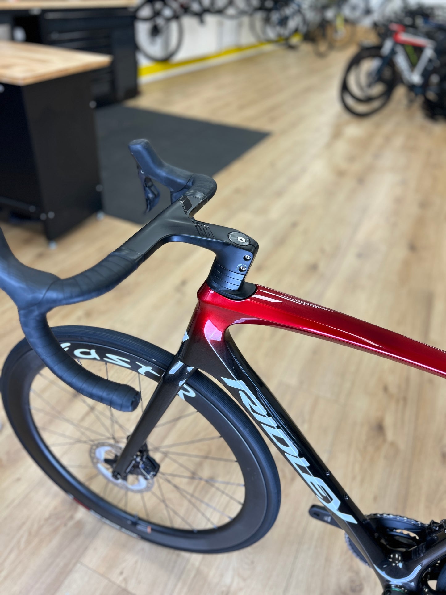 500km Ridley Fenix SLiC Di2 Carbon Racefiets