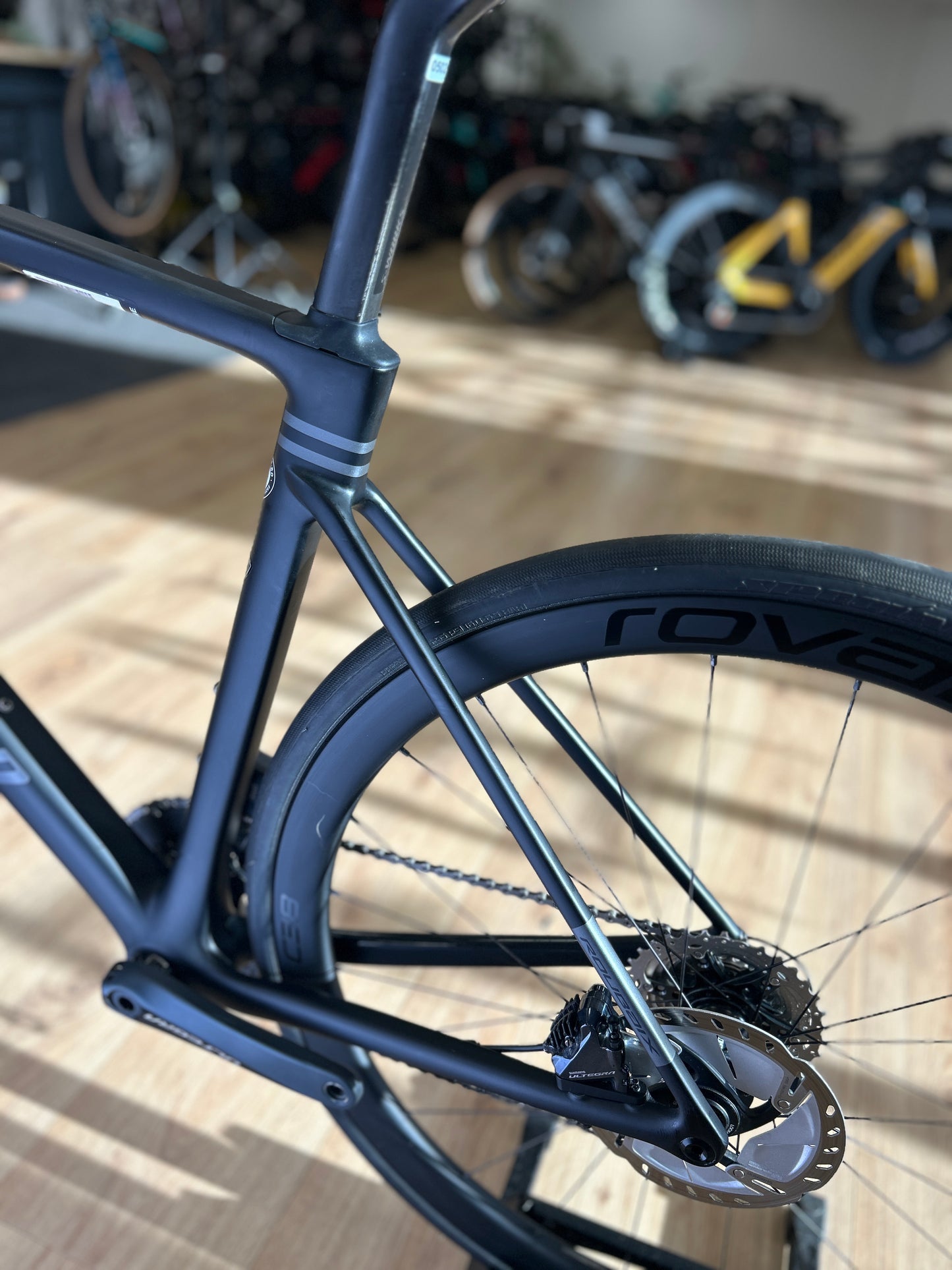 Specialized Roubaix Expert Di2 Carbon Road Bike