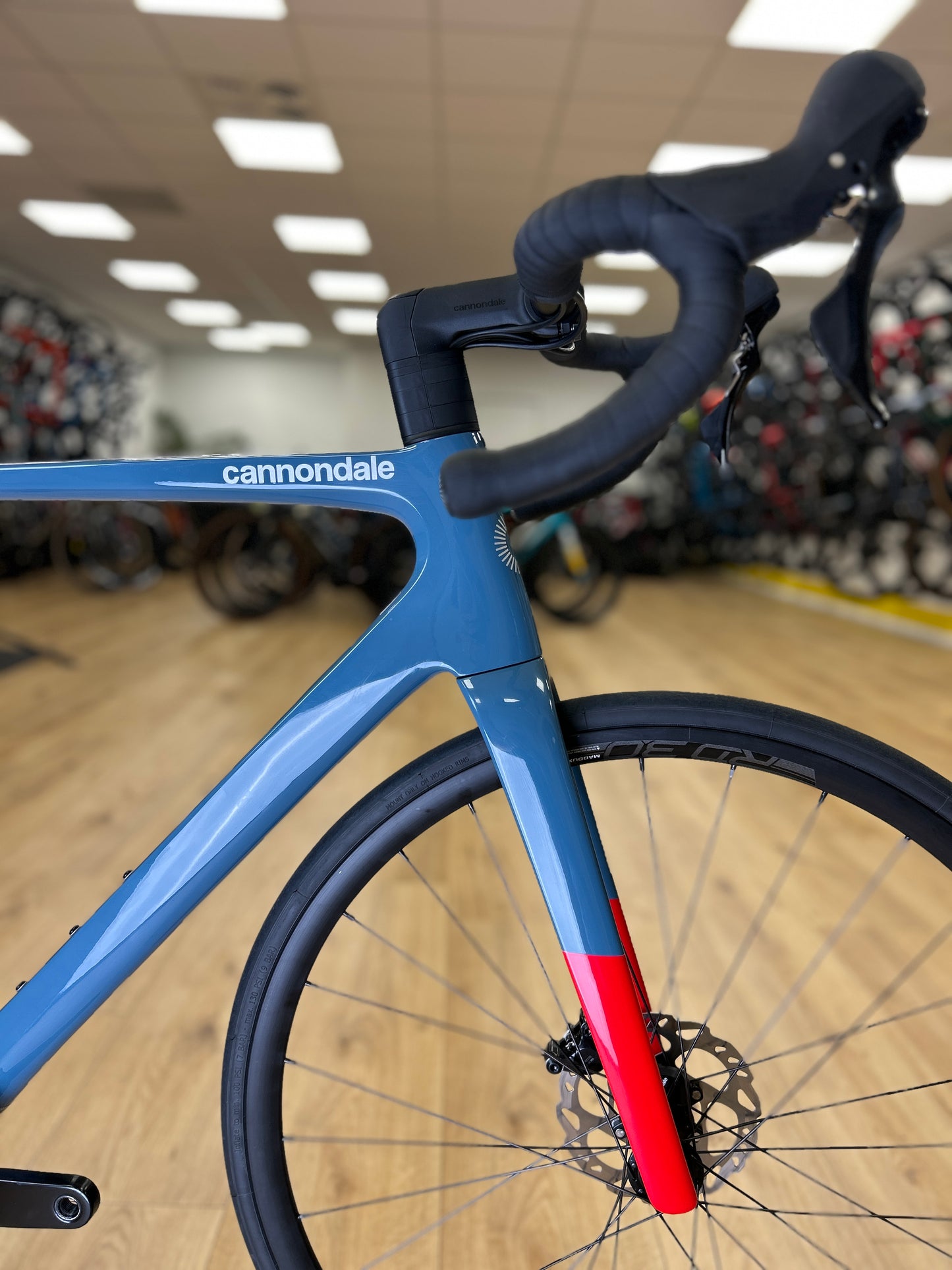 SHOWROOM MODEL Cannondale SuperSix Evo Carbon Racefiets