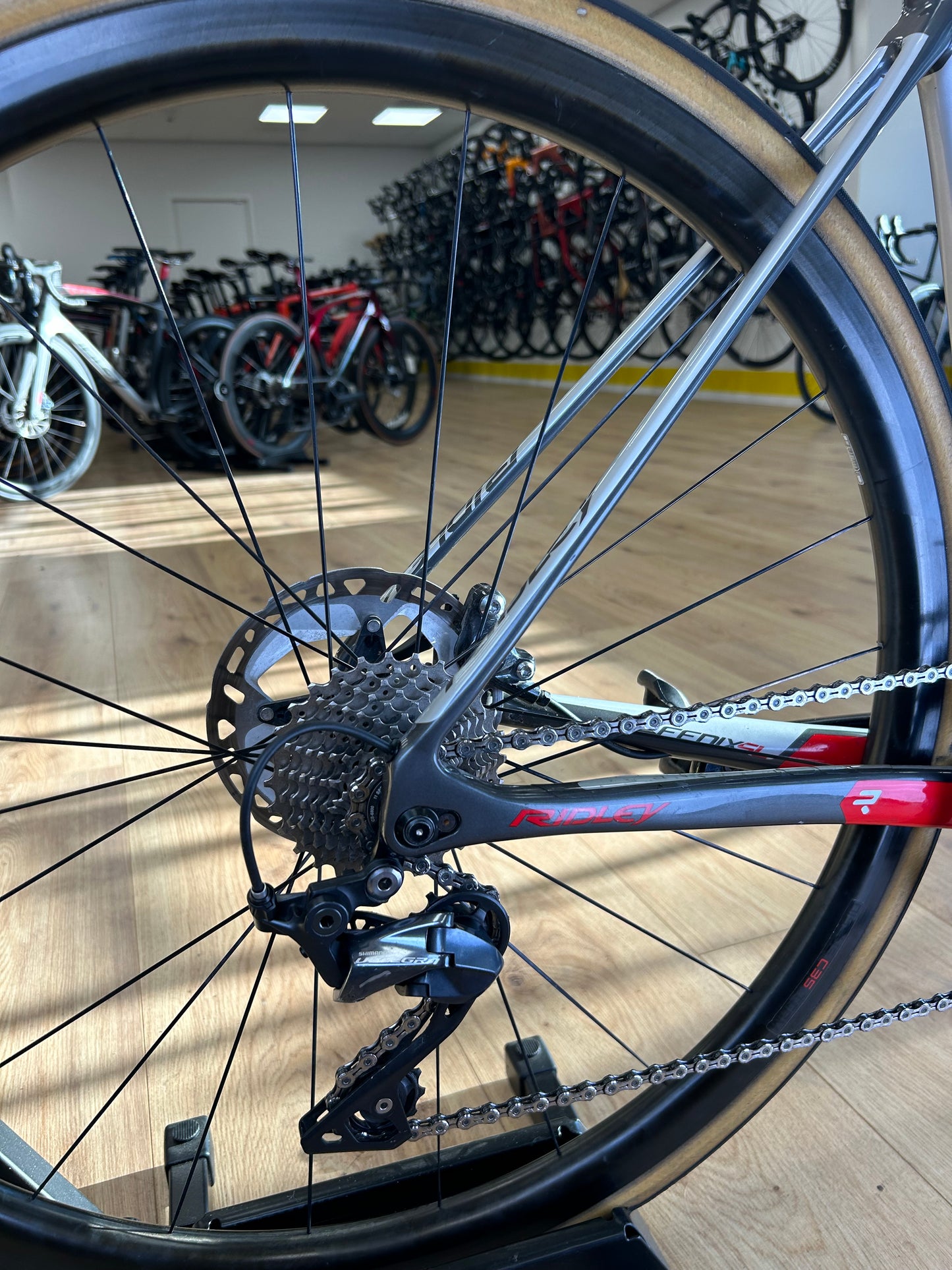 Ridley Fenix Carbon Ultegra Disc Racefiets