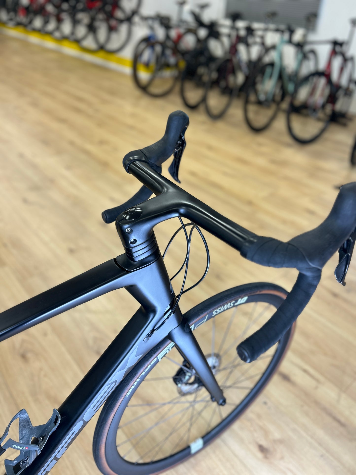 Apex Flare Carbon Racefiets