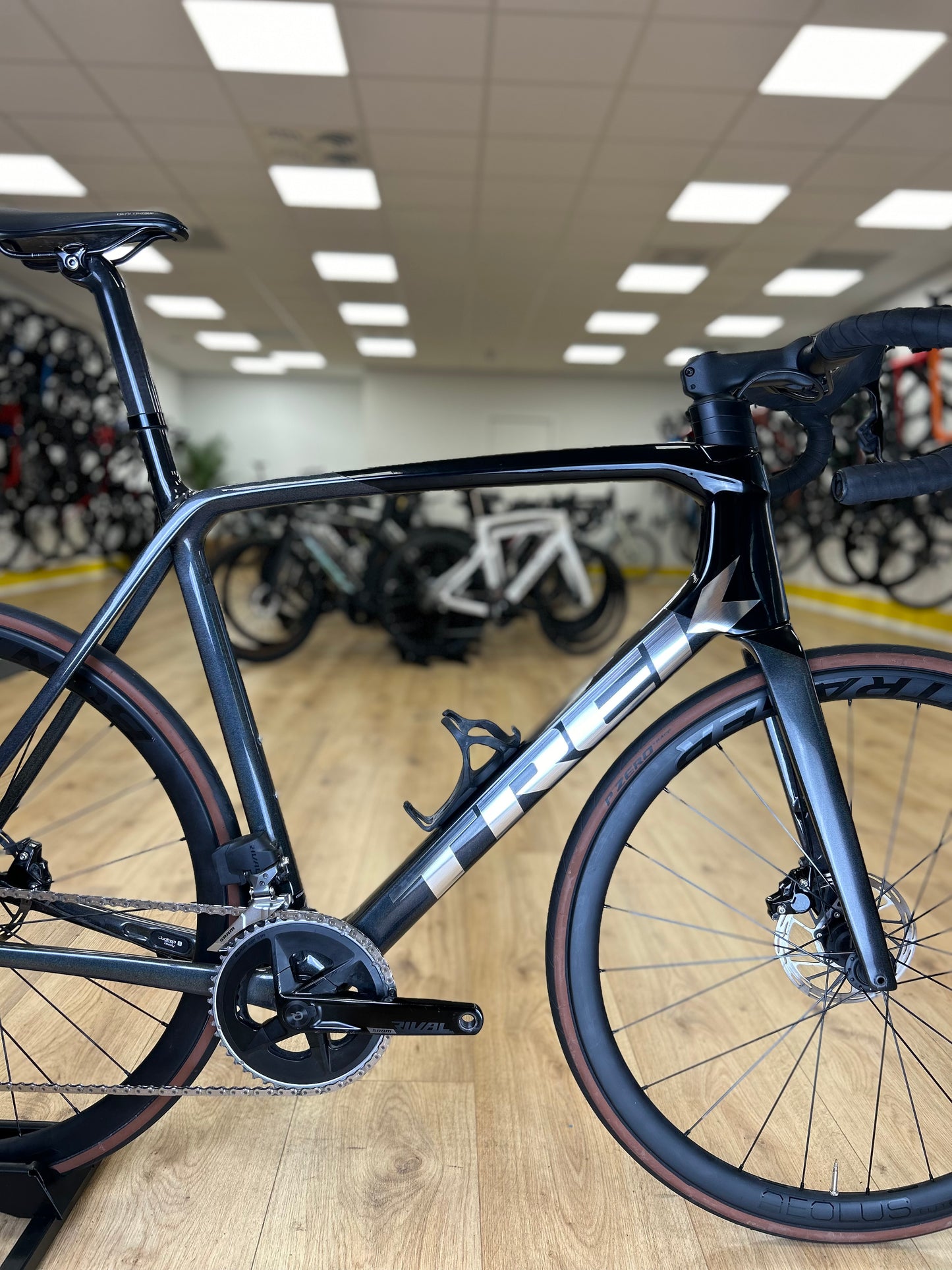 1000km Trek Emonda SL6 Pro Carbon Disc Road Bike