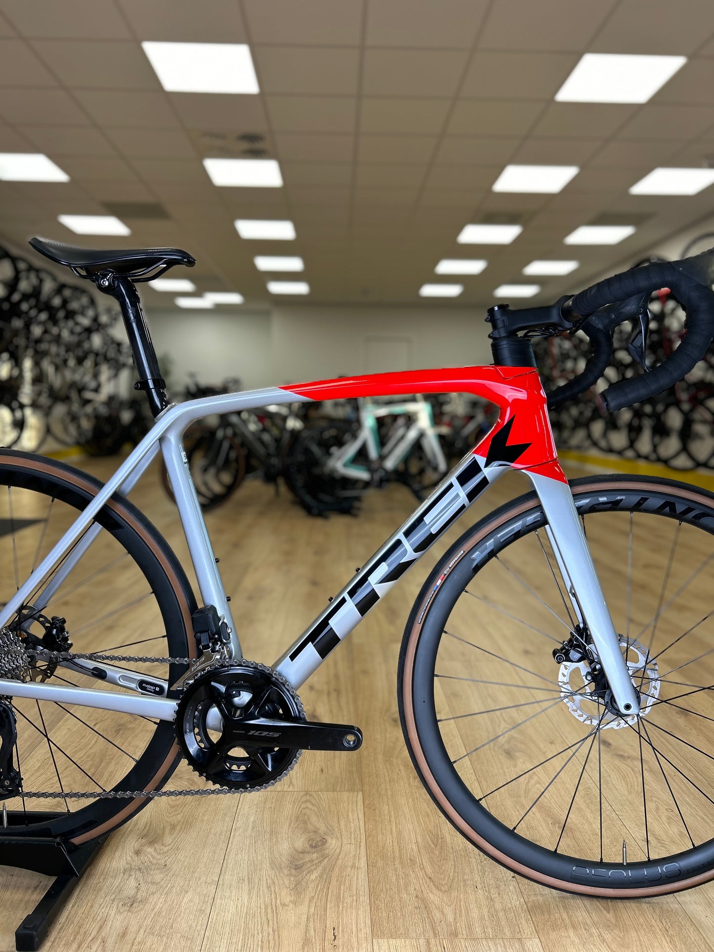 Trek Emonda SL6 Di2 Carbon Disc Racefiets