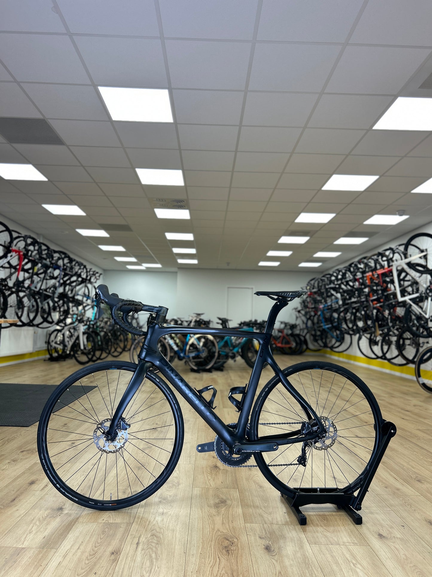Pinarello Gan Disk Carbon Racefiets