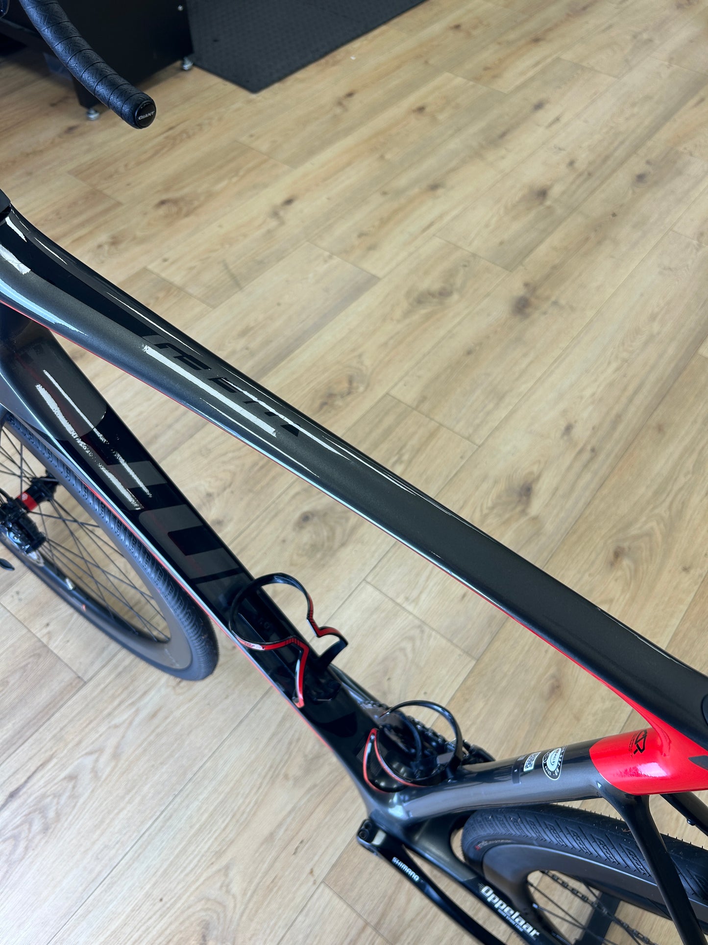 Giant Defy Advanced Pro Carbon Racefiets