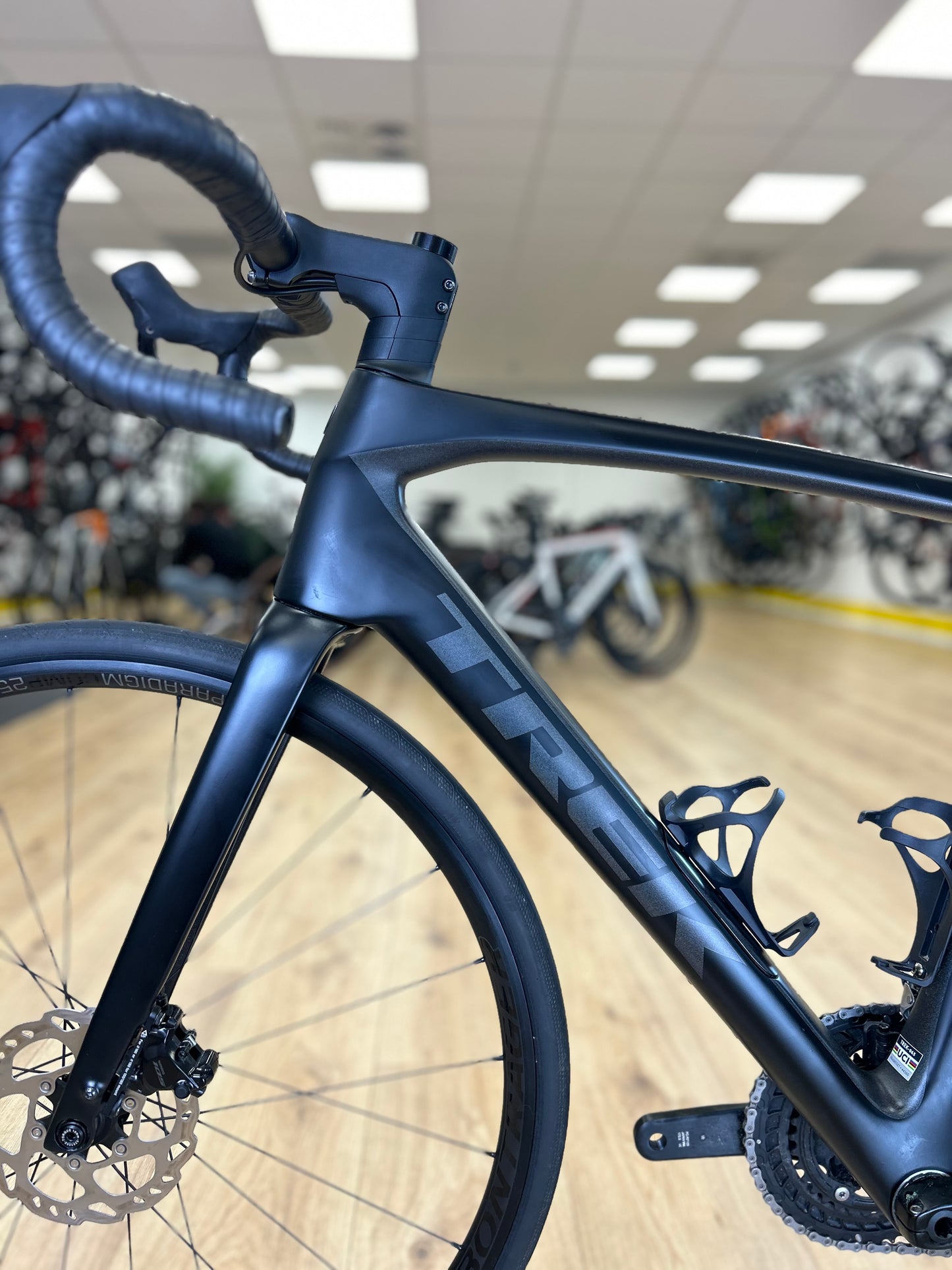 500kmTrek Domane Sl6 Di2Carbon Disc Racefiets