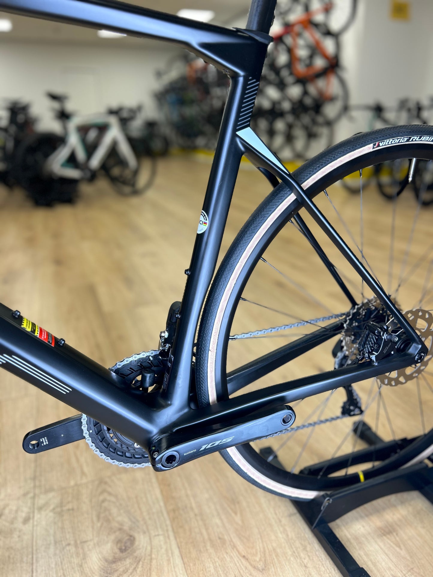 NEW BMC RoadMachine Di2 Carbon Disc Racefiets