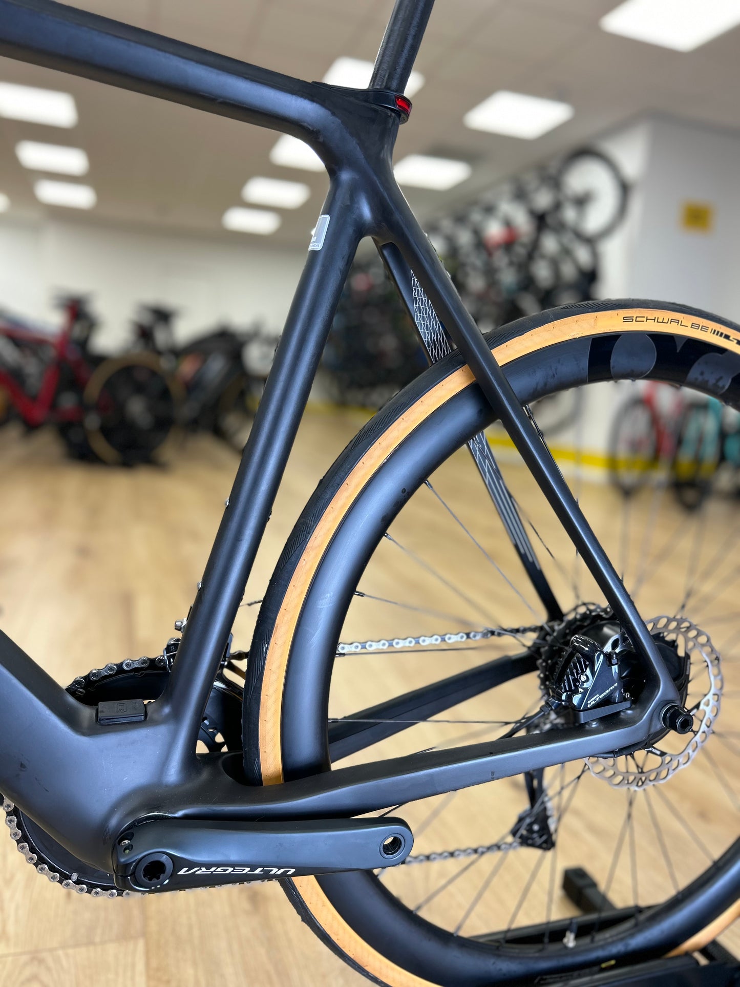 0km Showroom Model Orbea Gain M20 Ultegra Carbon Racing Bike