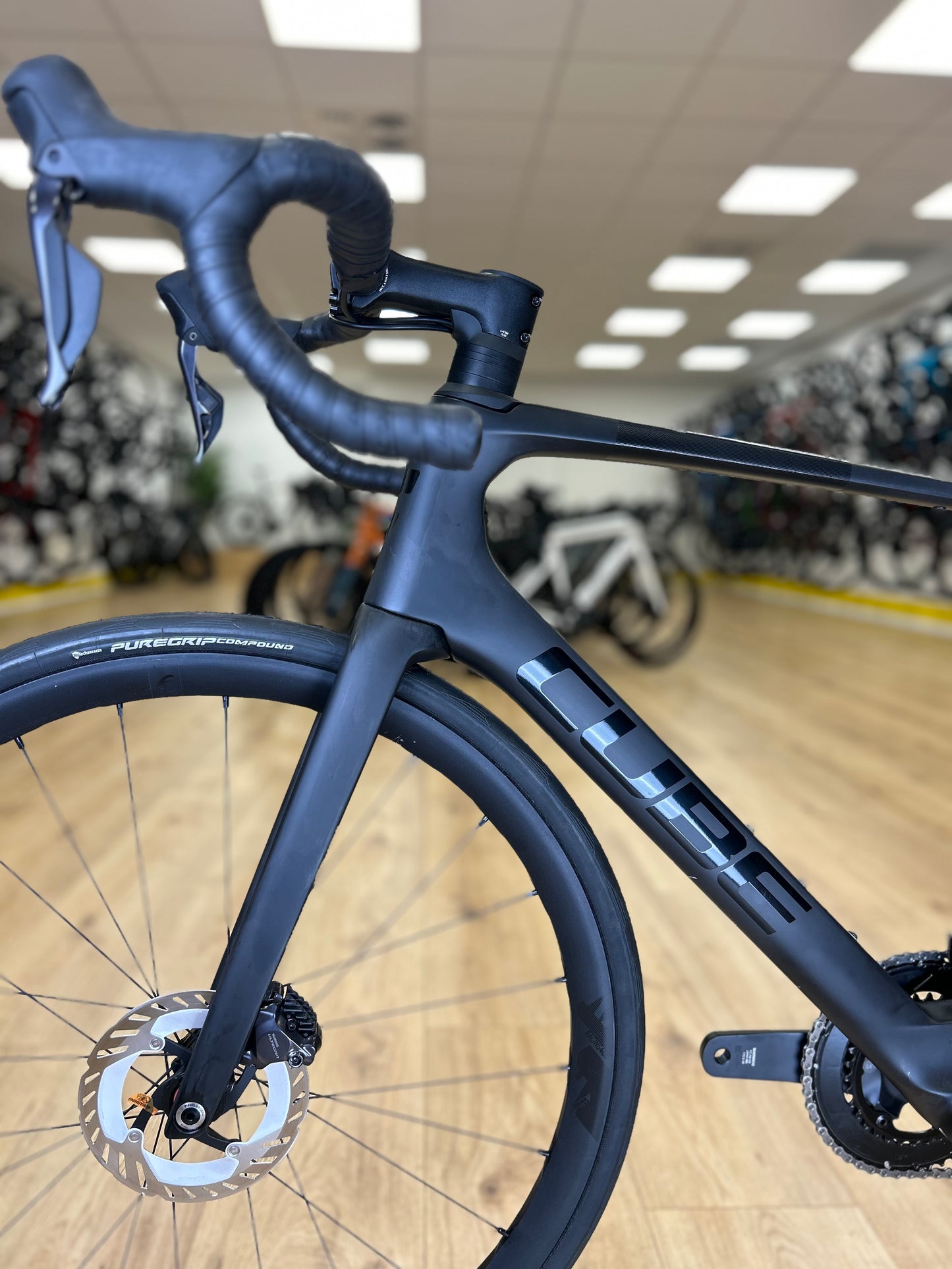 200km Cube Agree Di2 Carbon Racefiets