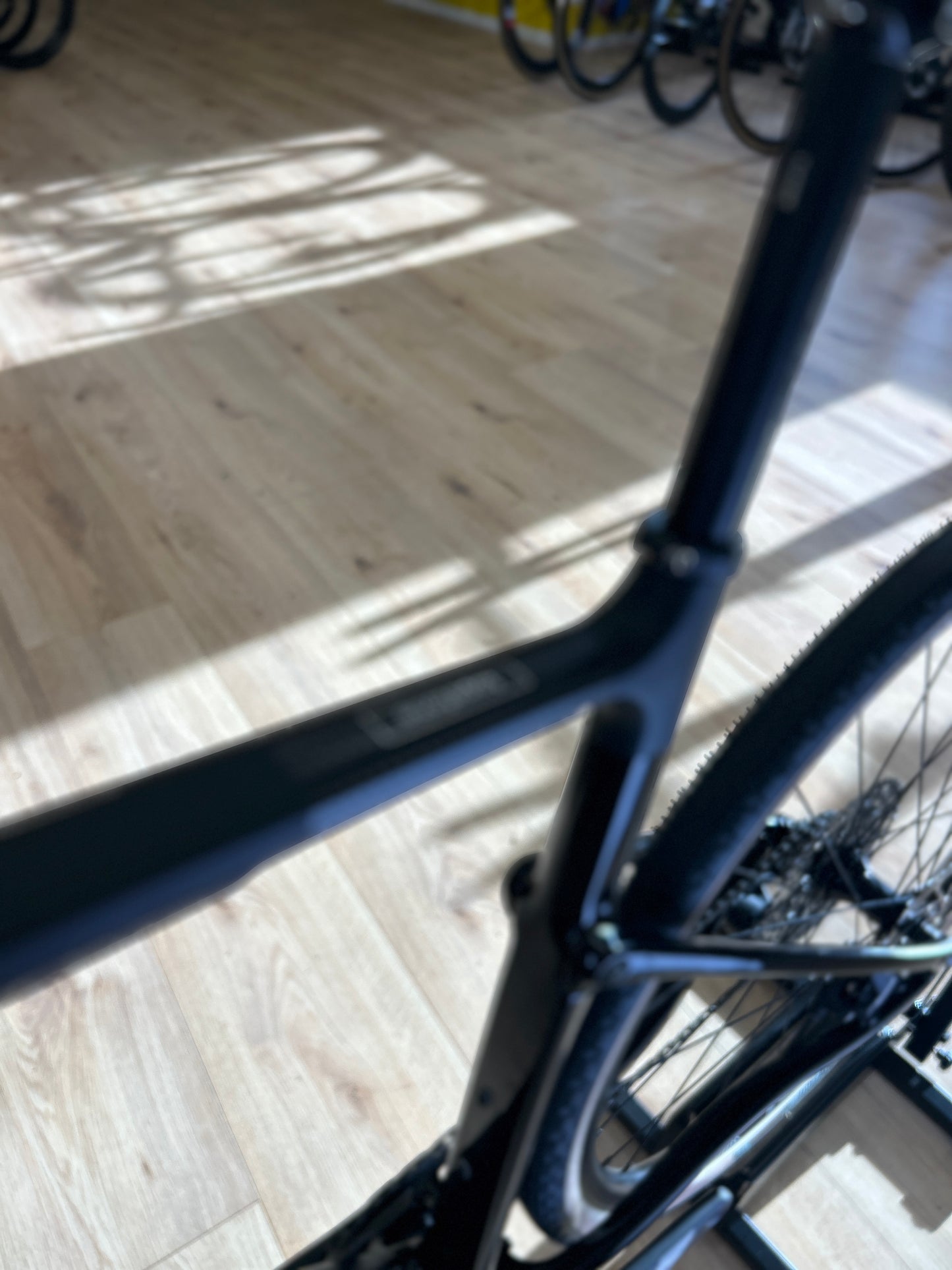 SHOWROOM MODEL Cannondale Topstone LG AXS Gravel Fiets